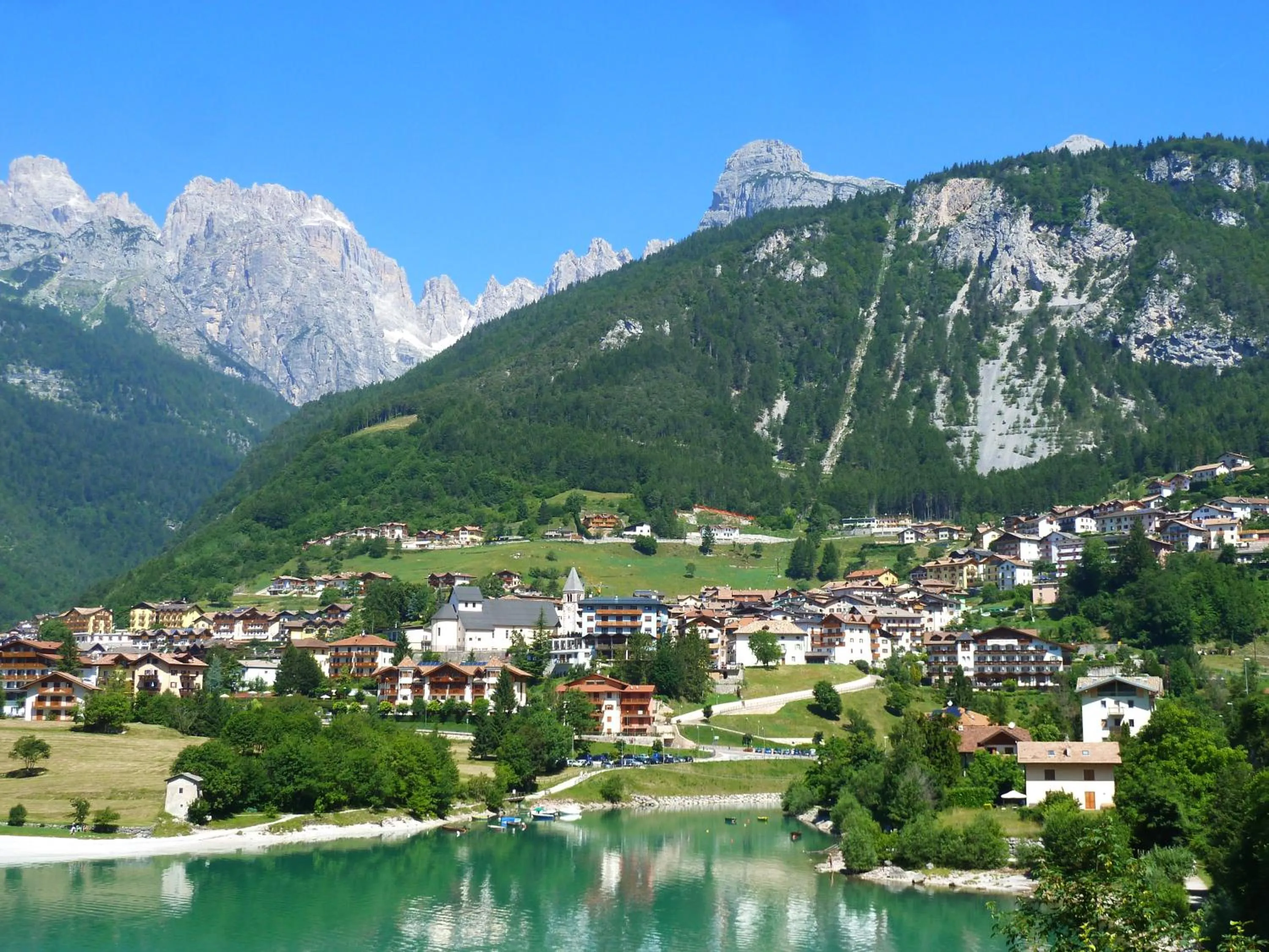 Day in Hotel Florida