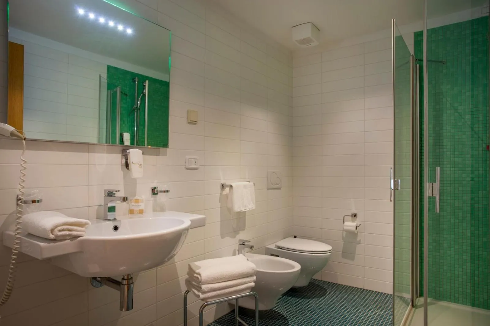 Bathroom in Hotel Romanda