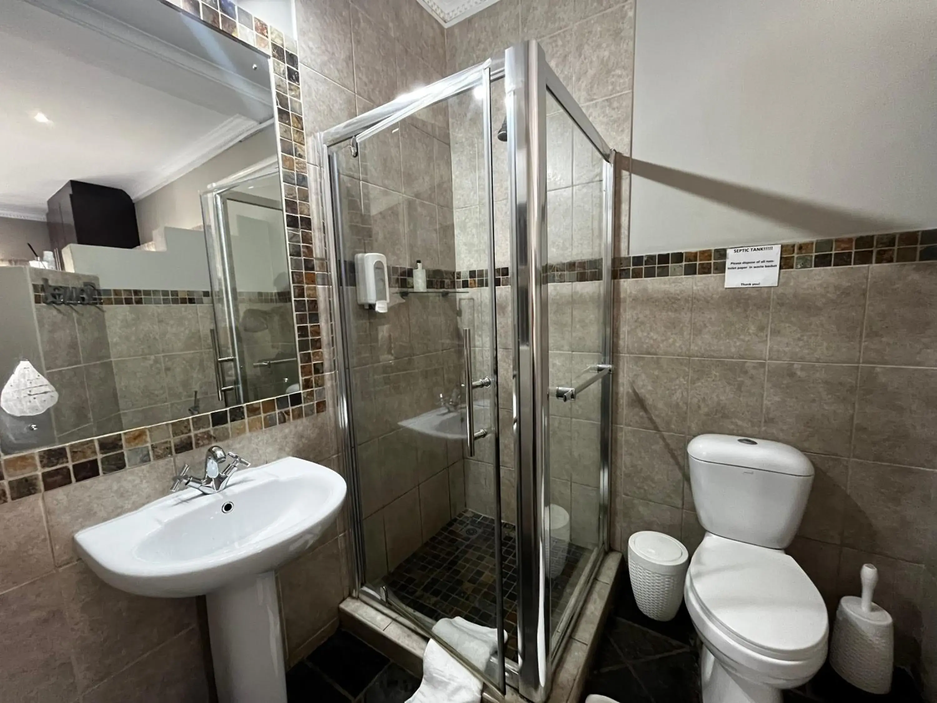 Double Room - single occupancy in House Haven Guesthouse Double Room - single occupancy in House Haven Guesthouse