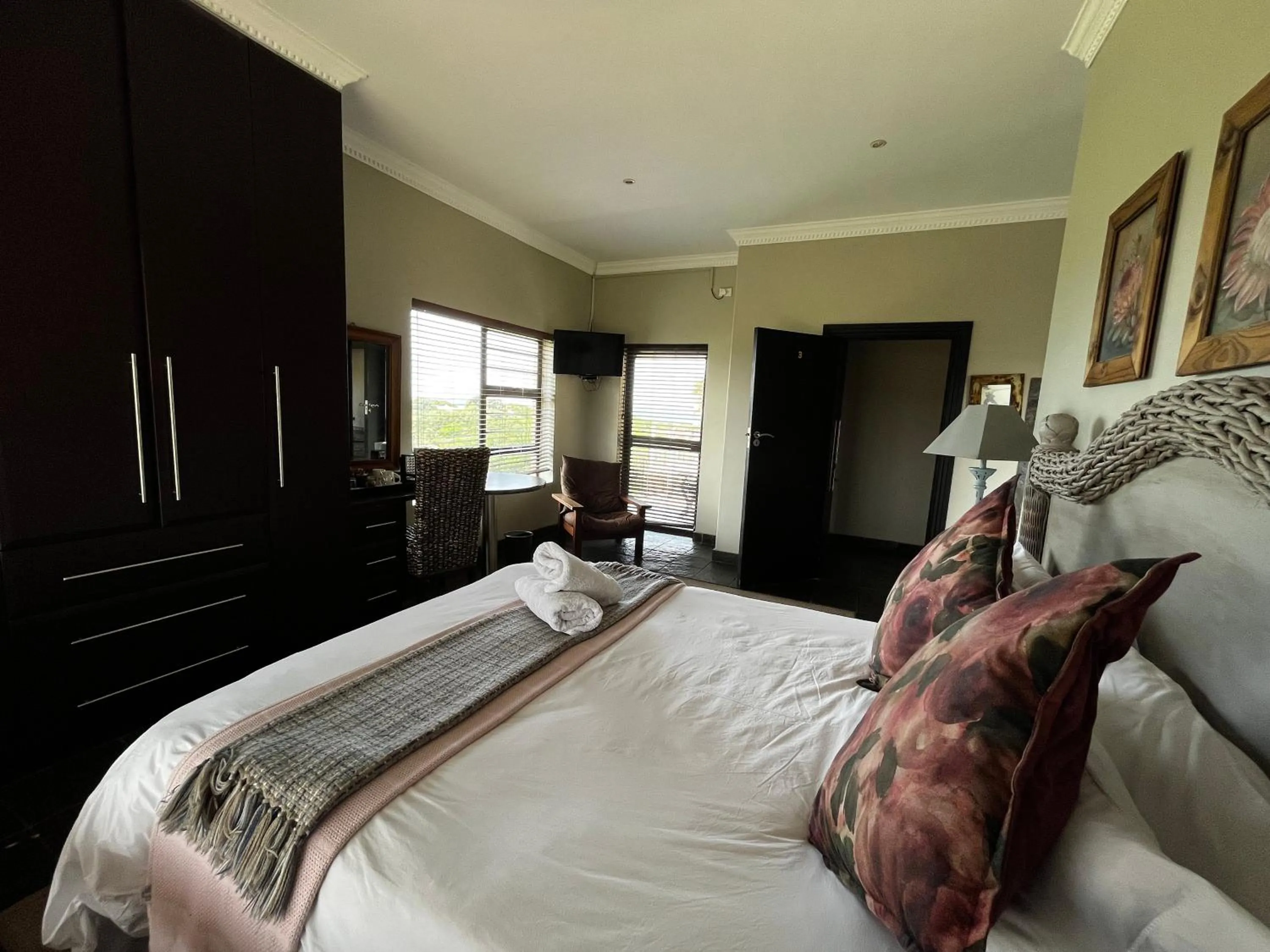 Photo of the whole room, Bed in House Haven Guesthouse