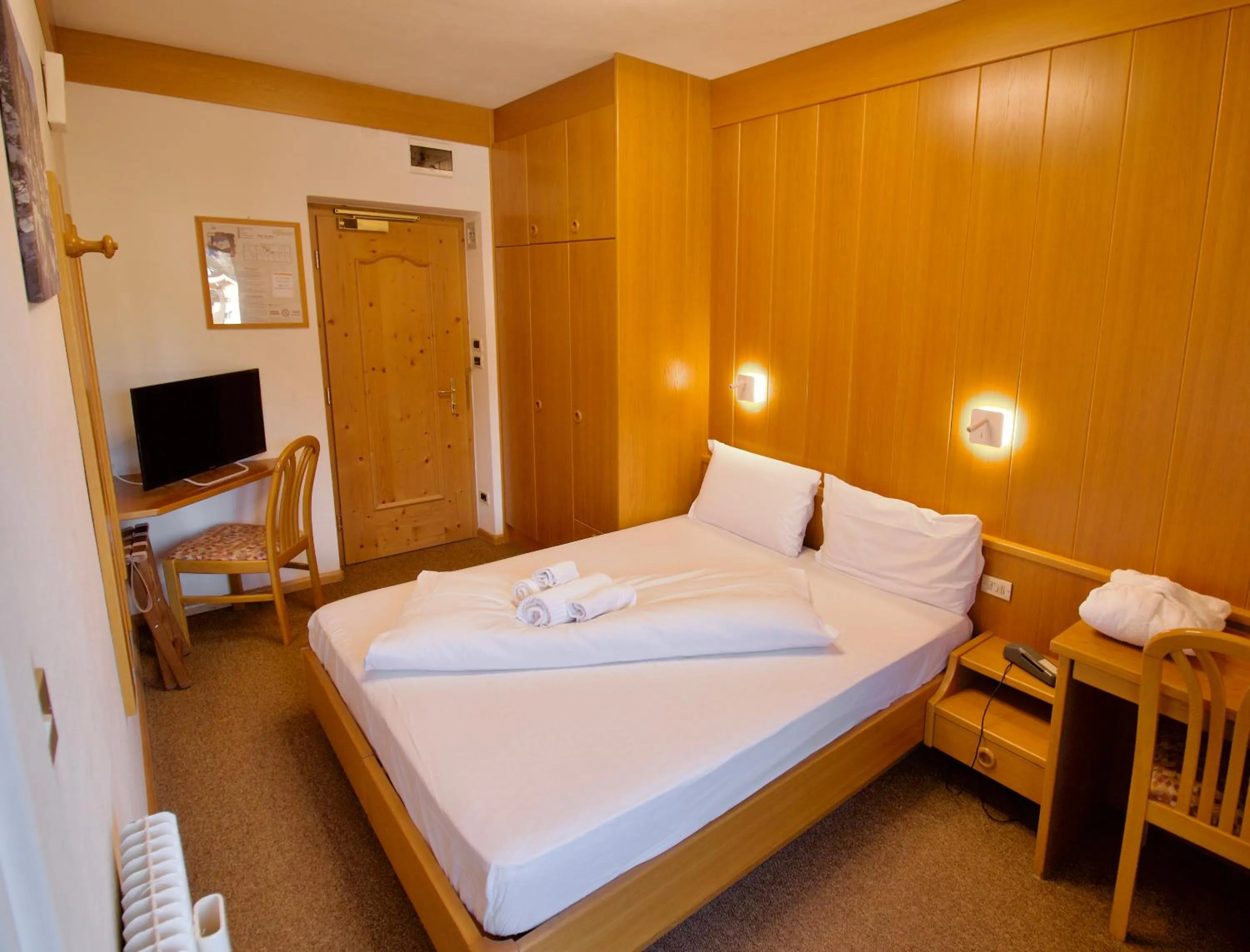 Bed in Al Piccolo Hotel