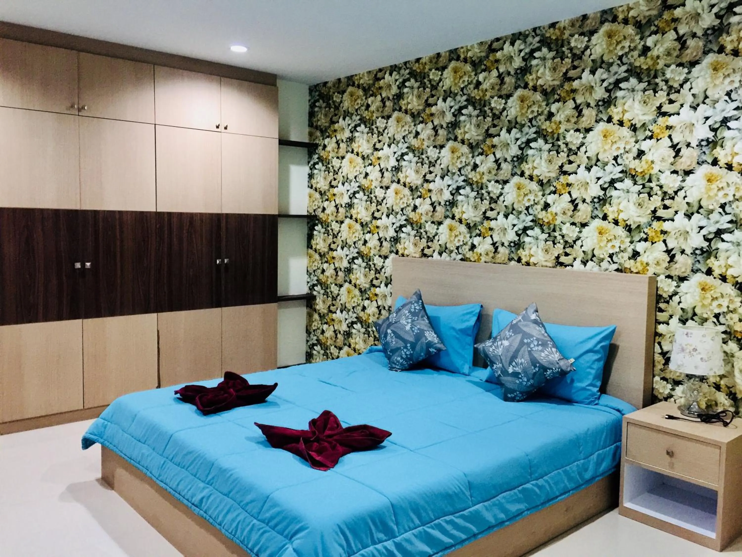 Bed in Thani Residence