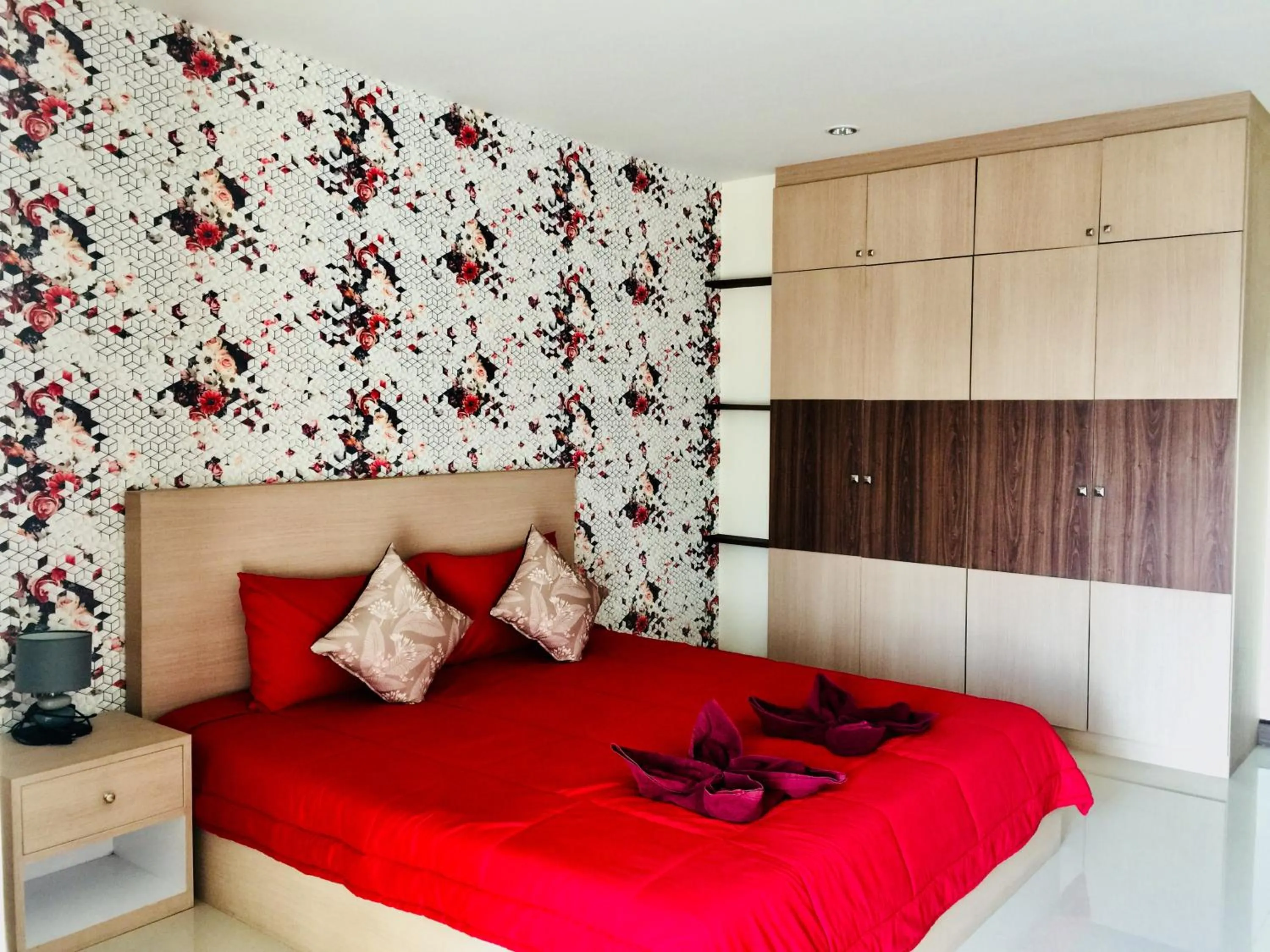 Bed in Thani Residence