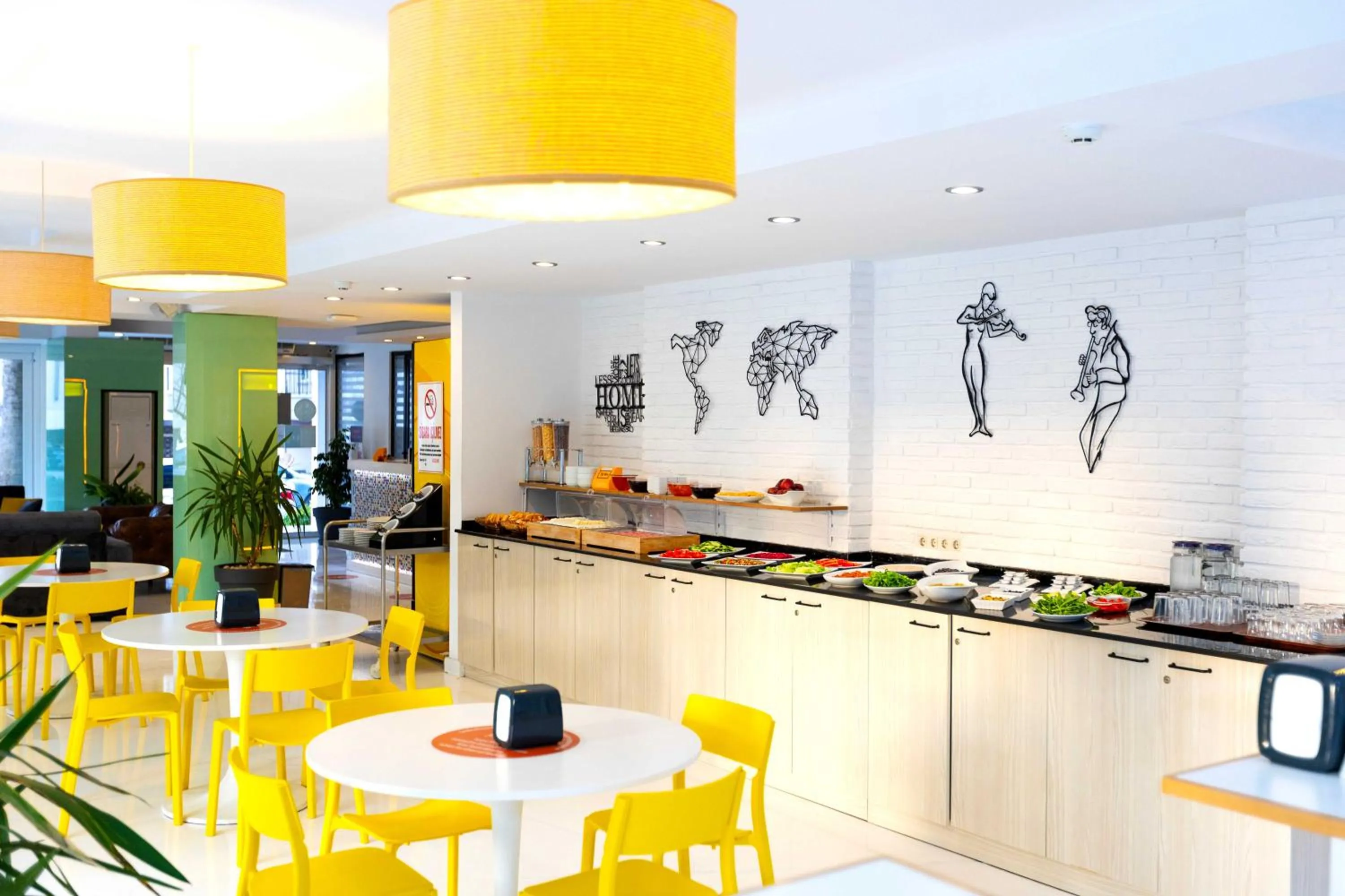 Breakfast in Mene City Hotel