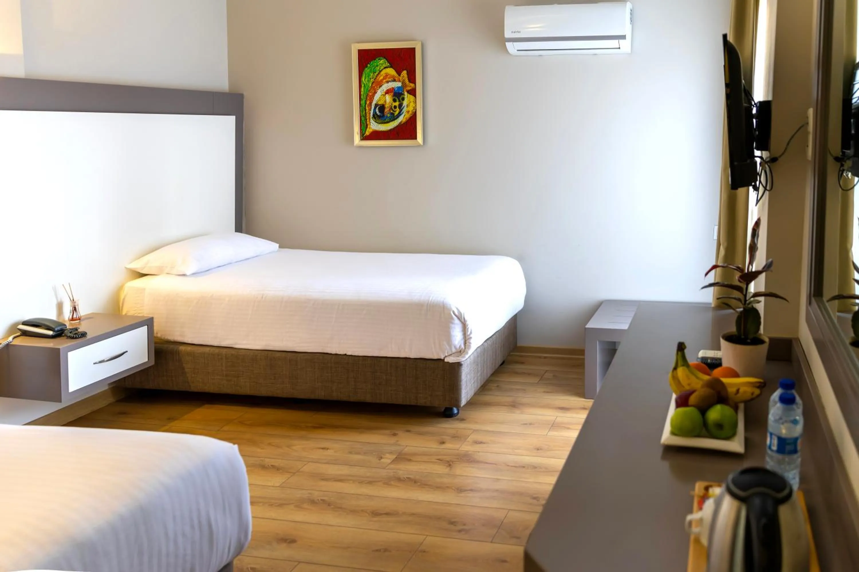 Photo of the whole room, Bed in Mene City Hotel