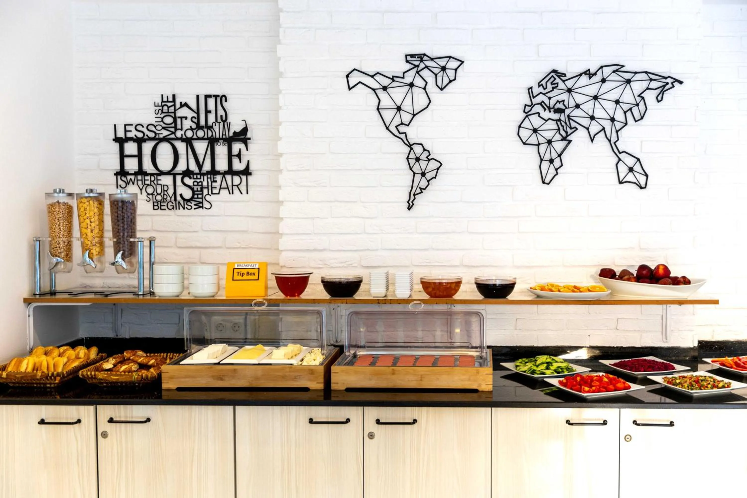 Breakfast in Mene City Hotel