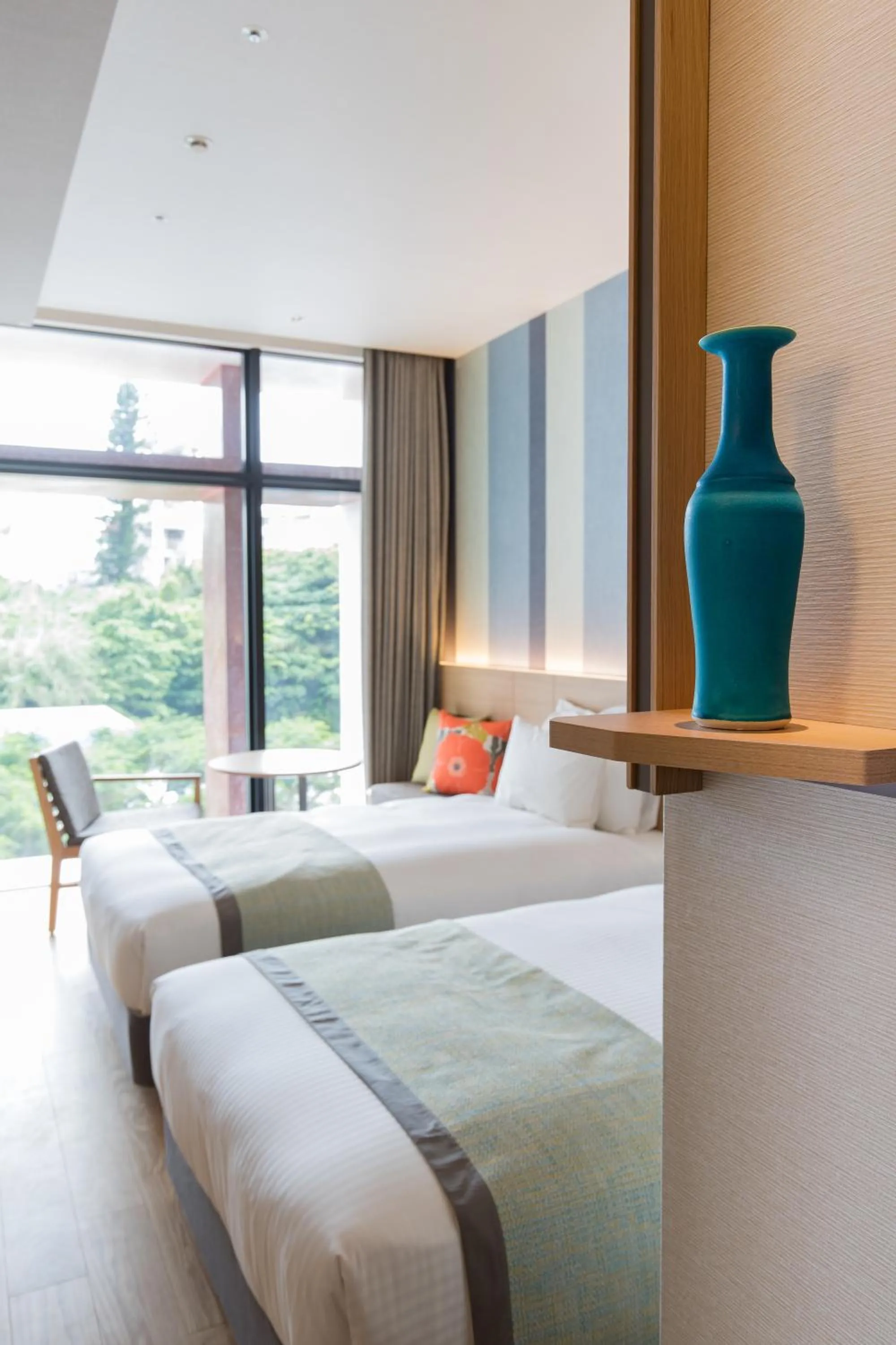 Photo of the whole room, Bed in JR Kyushu Hotel Blossom Naha