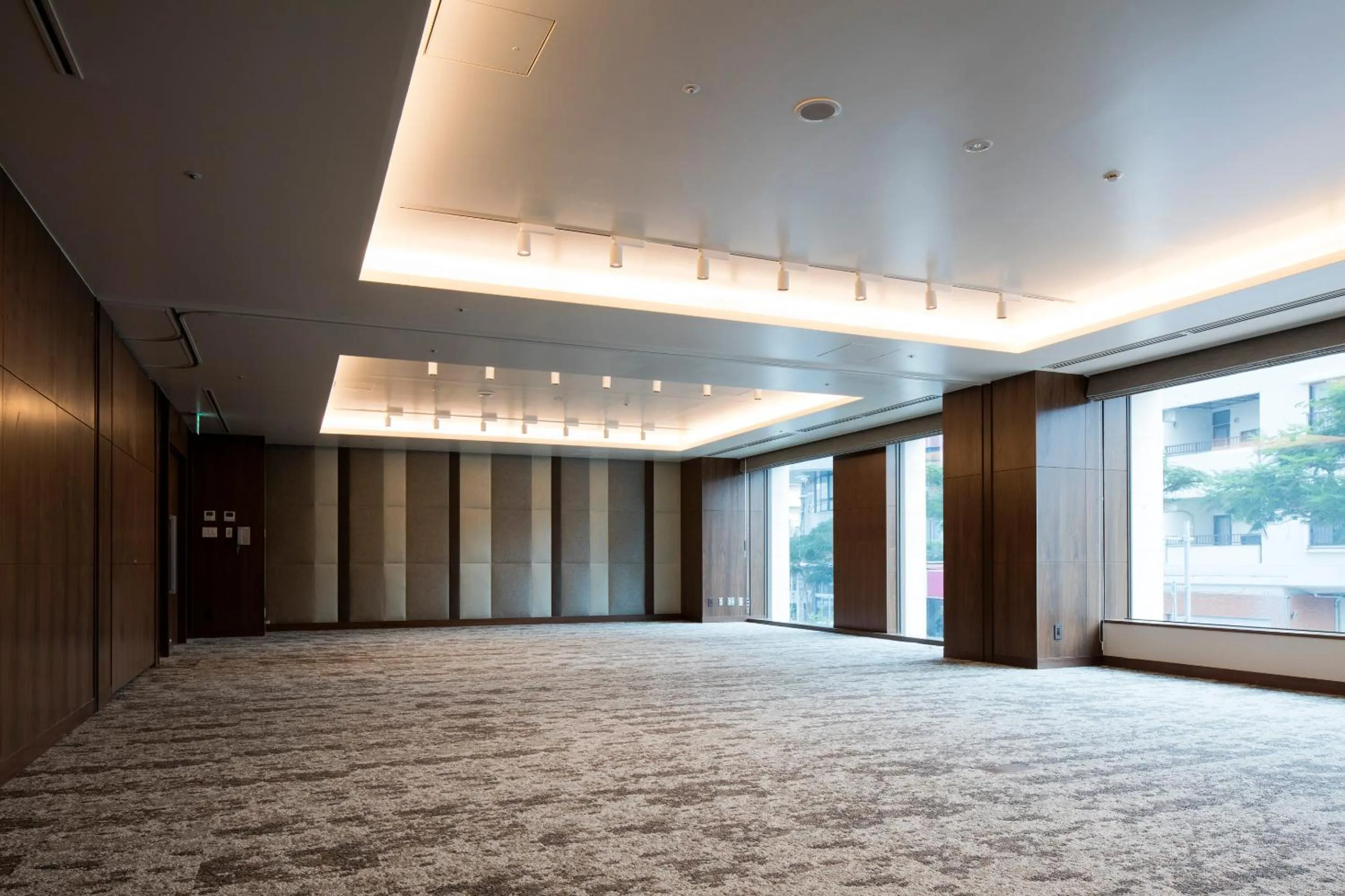 Business facilities in JR Kyushu Hotel Blossom Naha