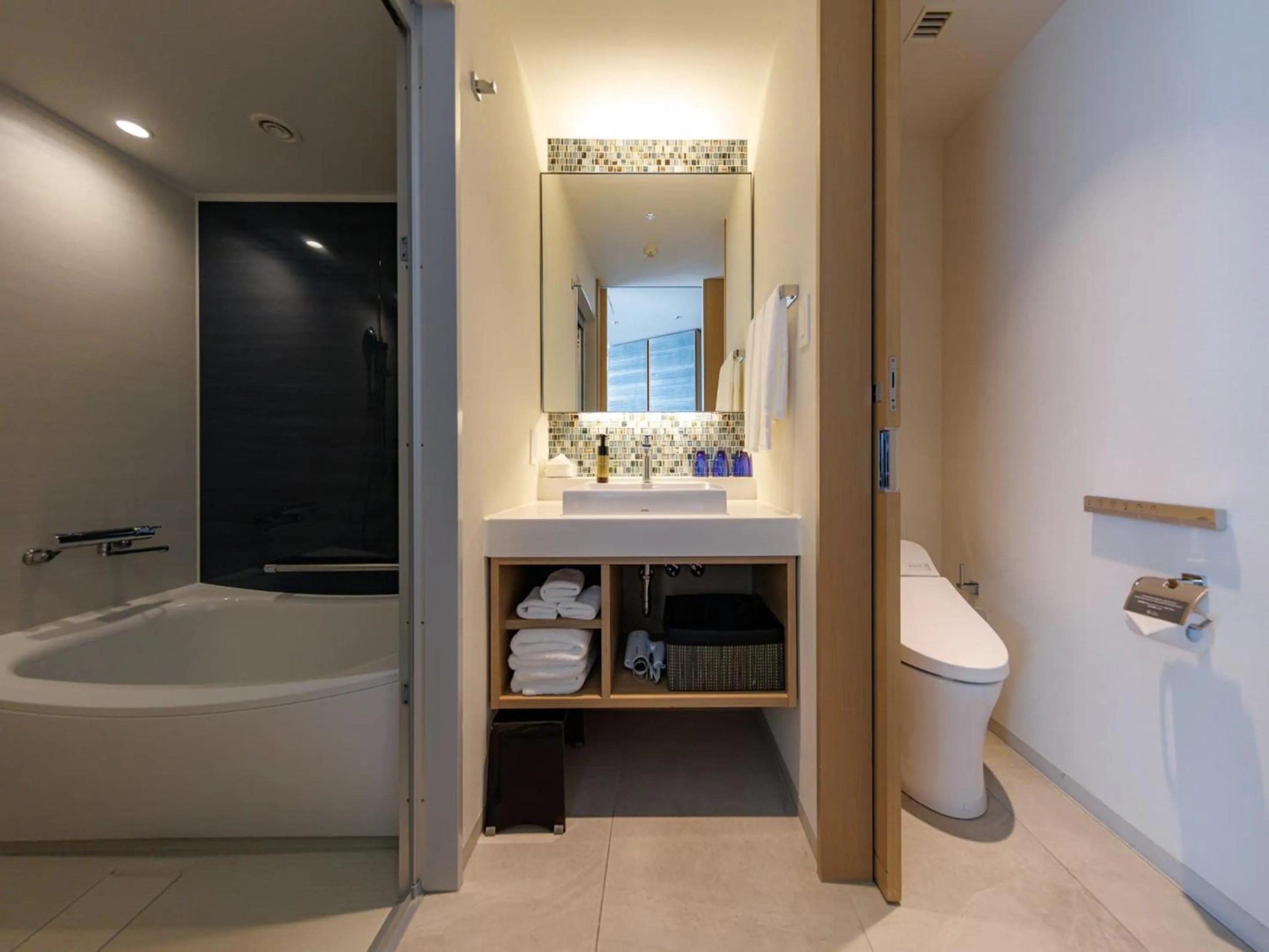 Toilet in JR Kyushu Hotel Blossom Naha