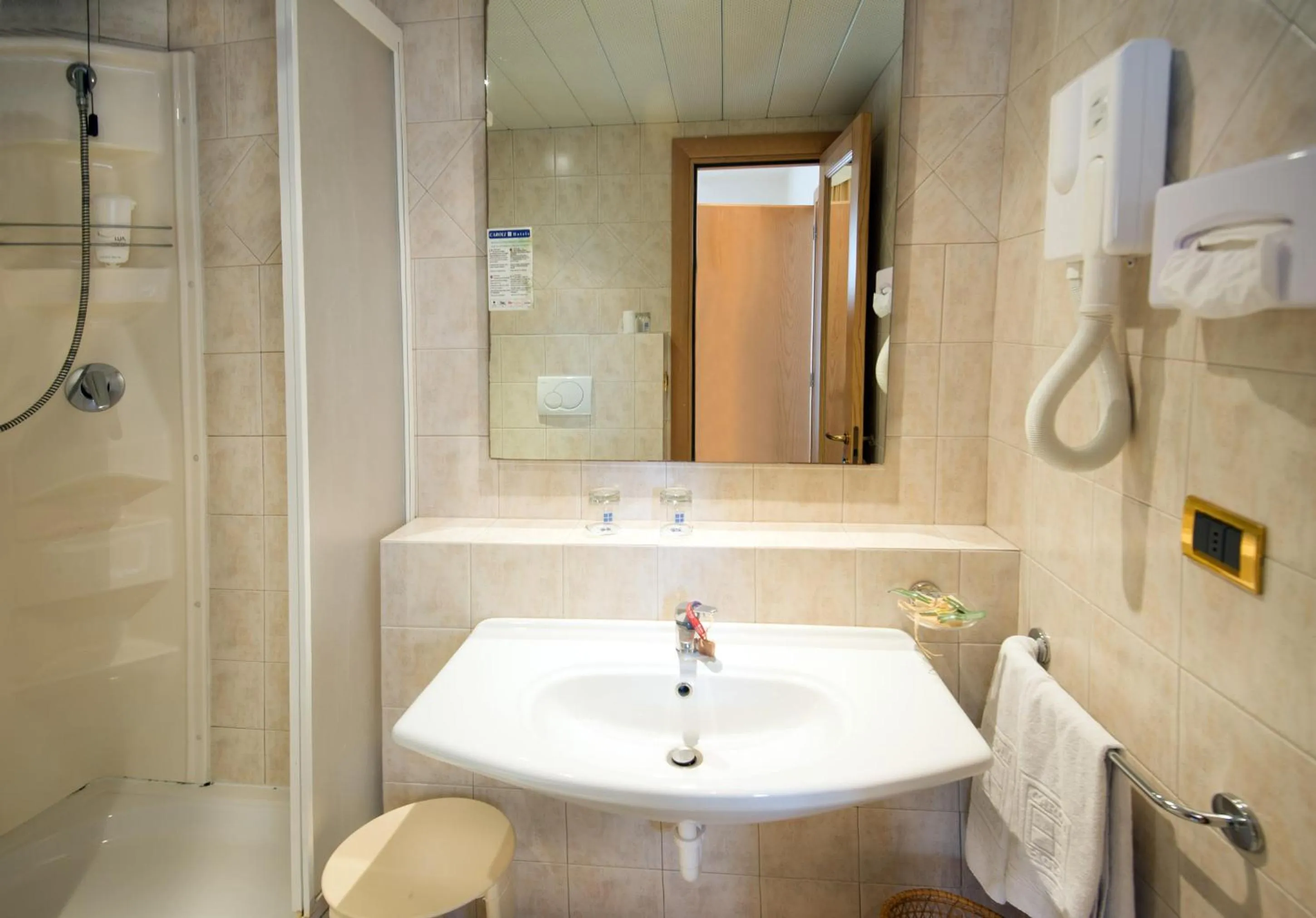 Bathroom in Joli Park Hotel - Caroli Hotels