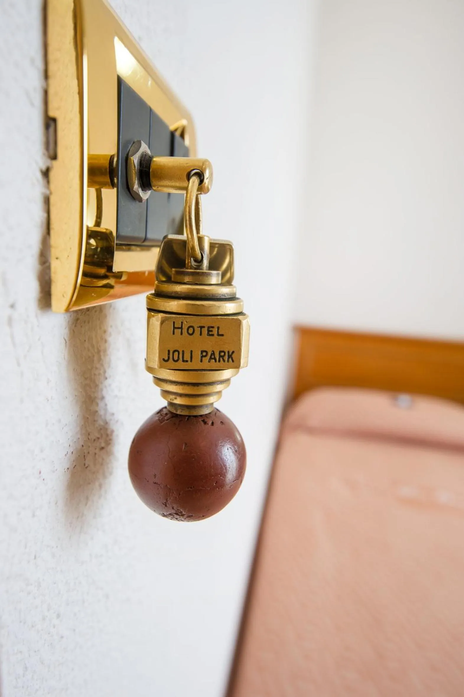 Decorative detail, Bed in Joli Park Hotel - Caroli Hotels
