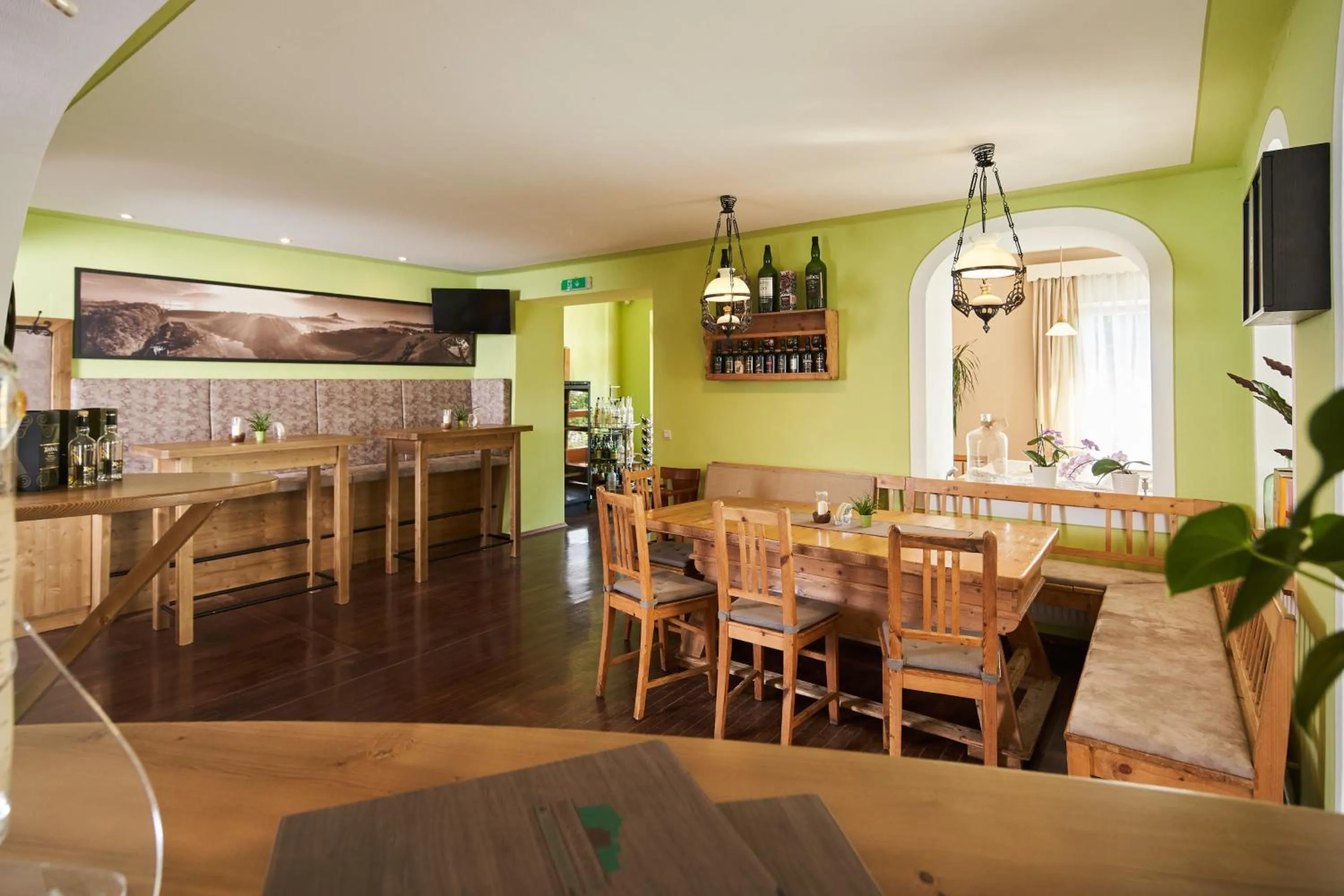 Restaurant/places to eat in Breitenfelderhof zur Riegersburg