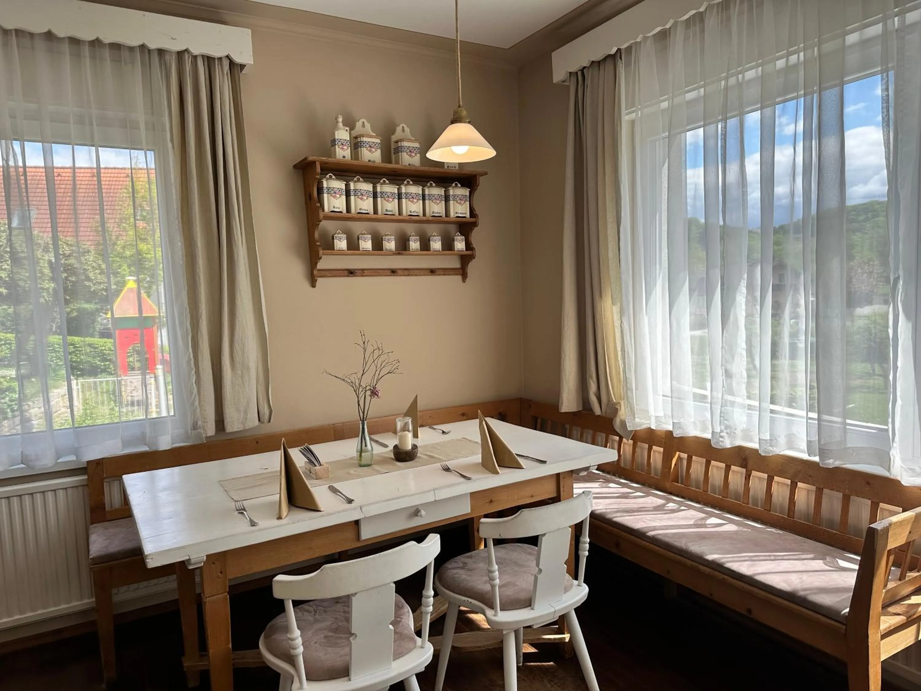 Restaurant/places to eat in Breitenfelderhof zur Riegersburg