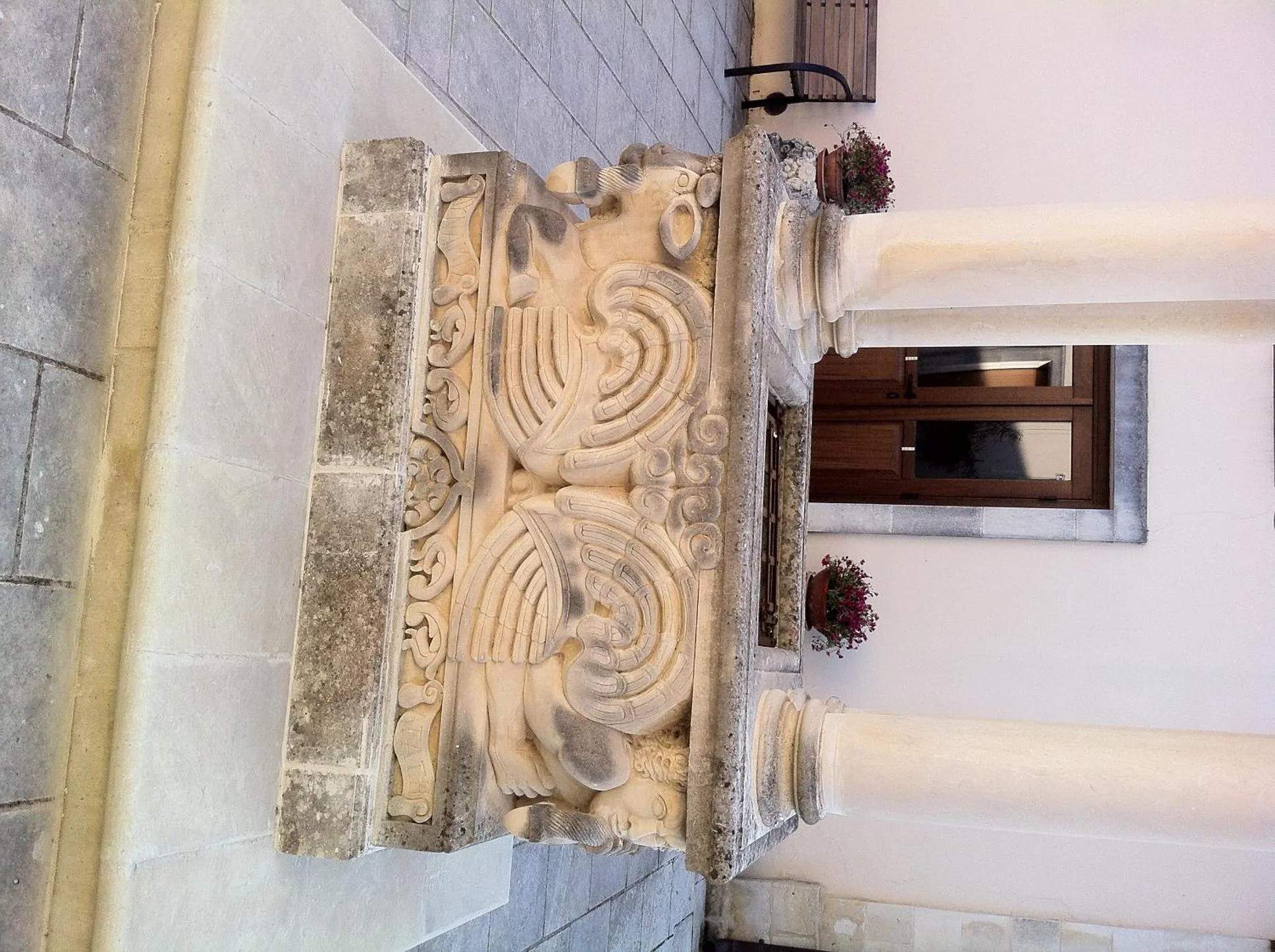 Decorative detail in Masseria Li Campi