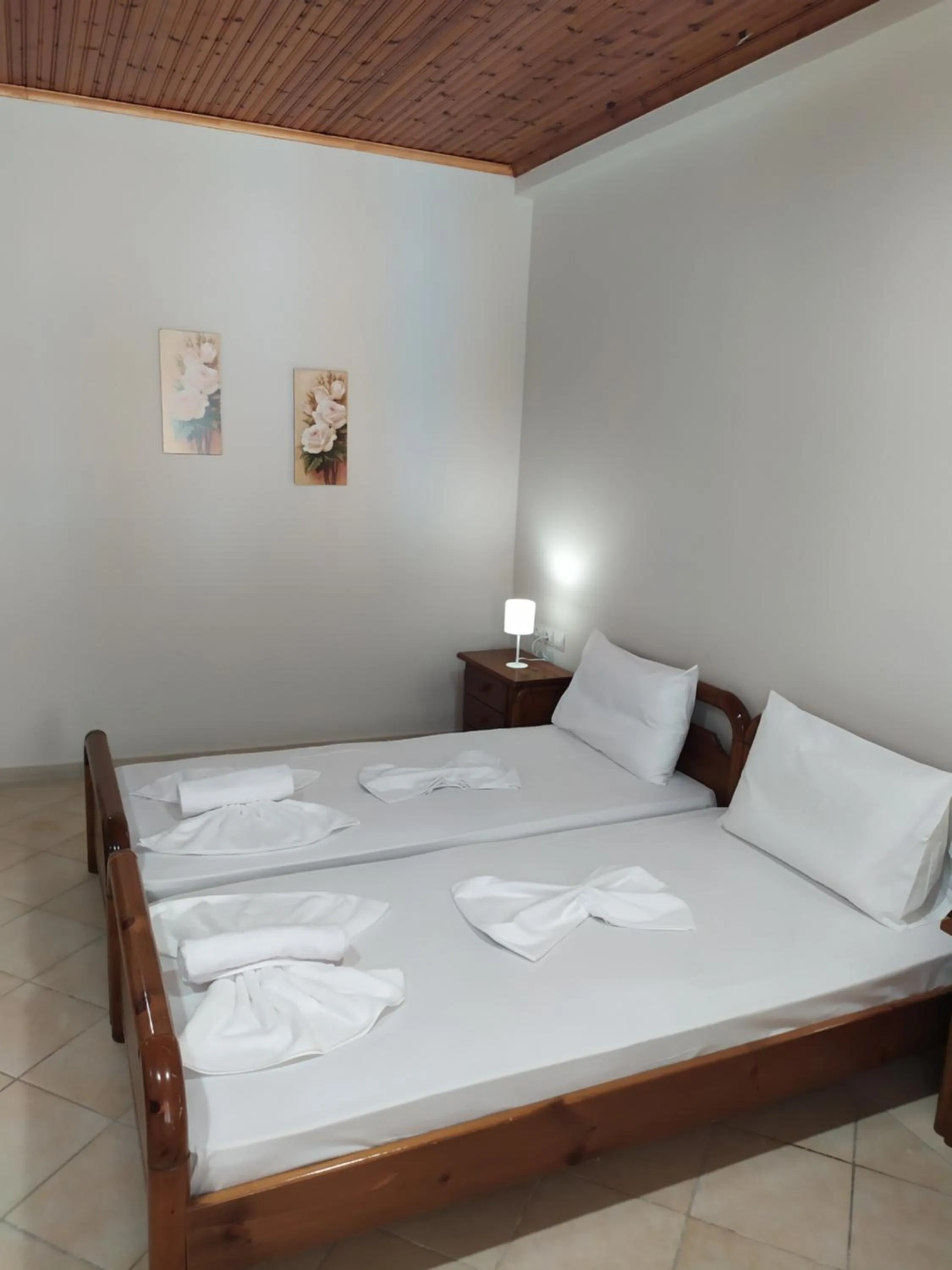 Bed in Ζante Dolphin