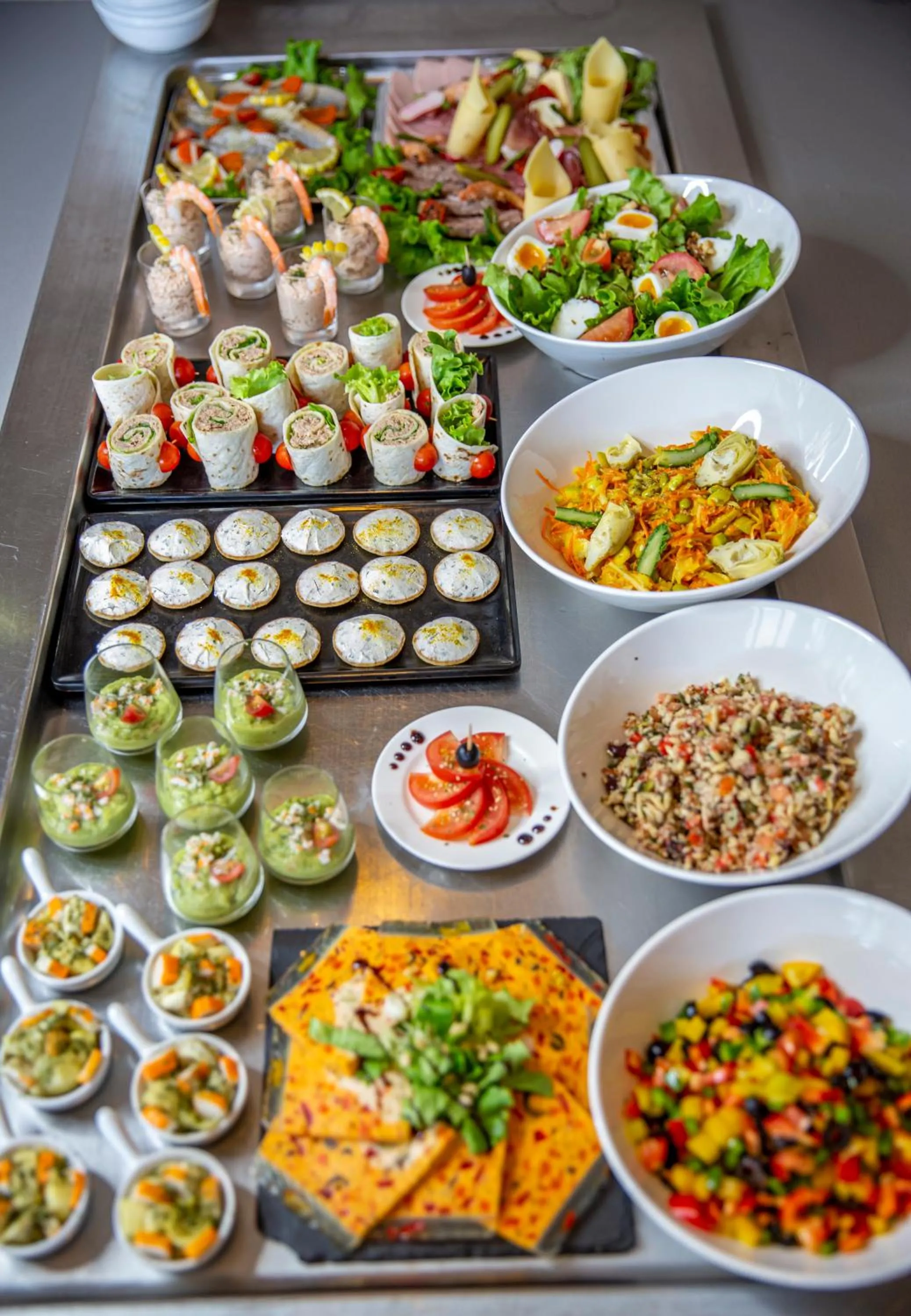 Restaurant/places to eat in Kyriad Bellegarde - Genève