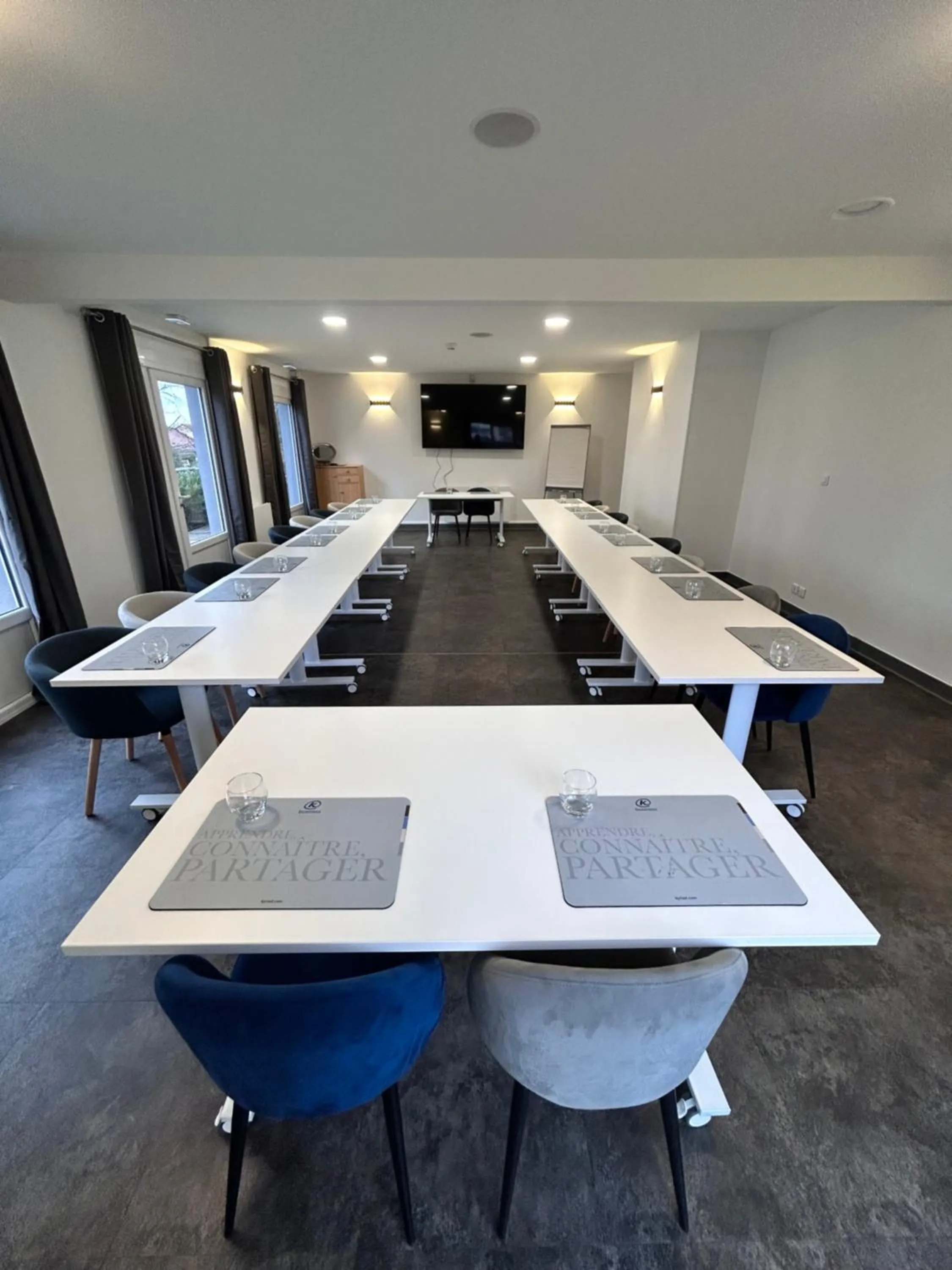 Meeting/conference room in Kyriad Bellegarde - Genève