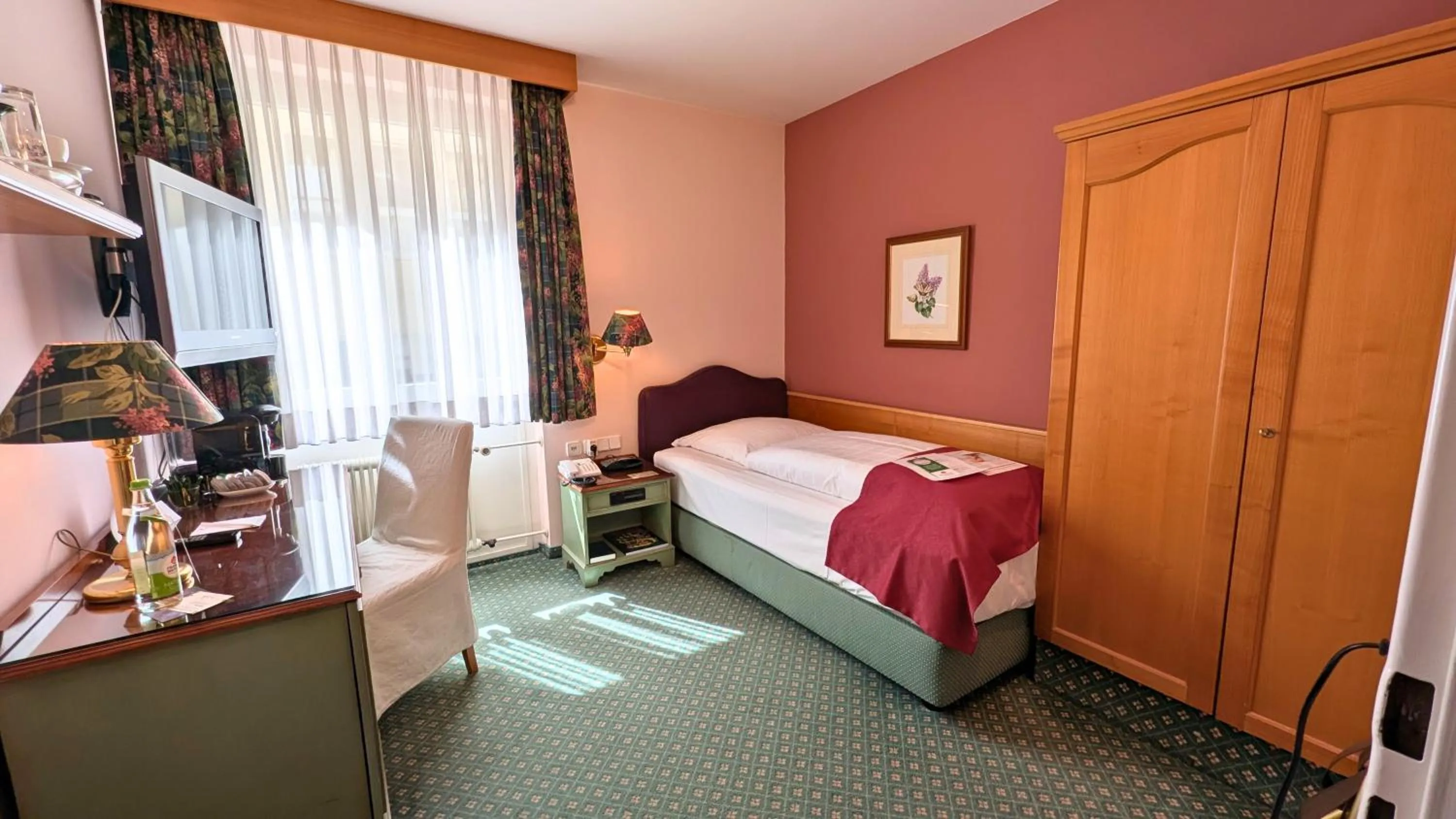 View (from property/room), Bed in Best Western Premier Hotel Rebstock