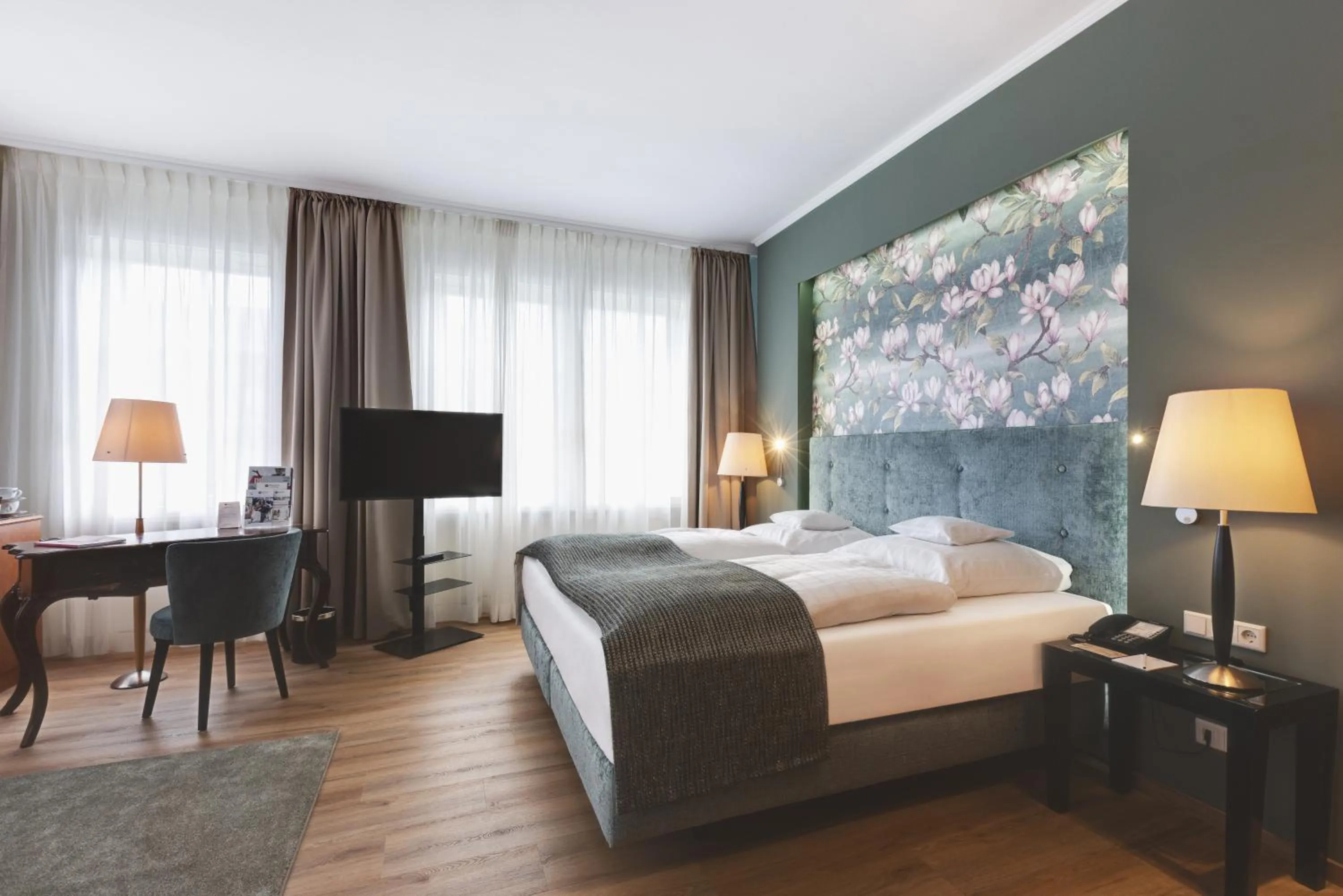 Bed in Best Western Premier Hotel Rebstock