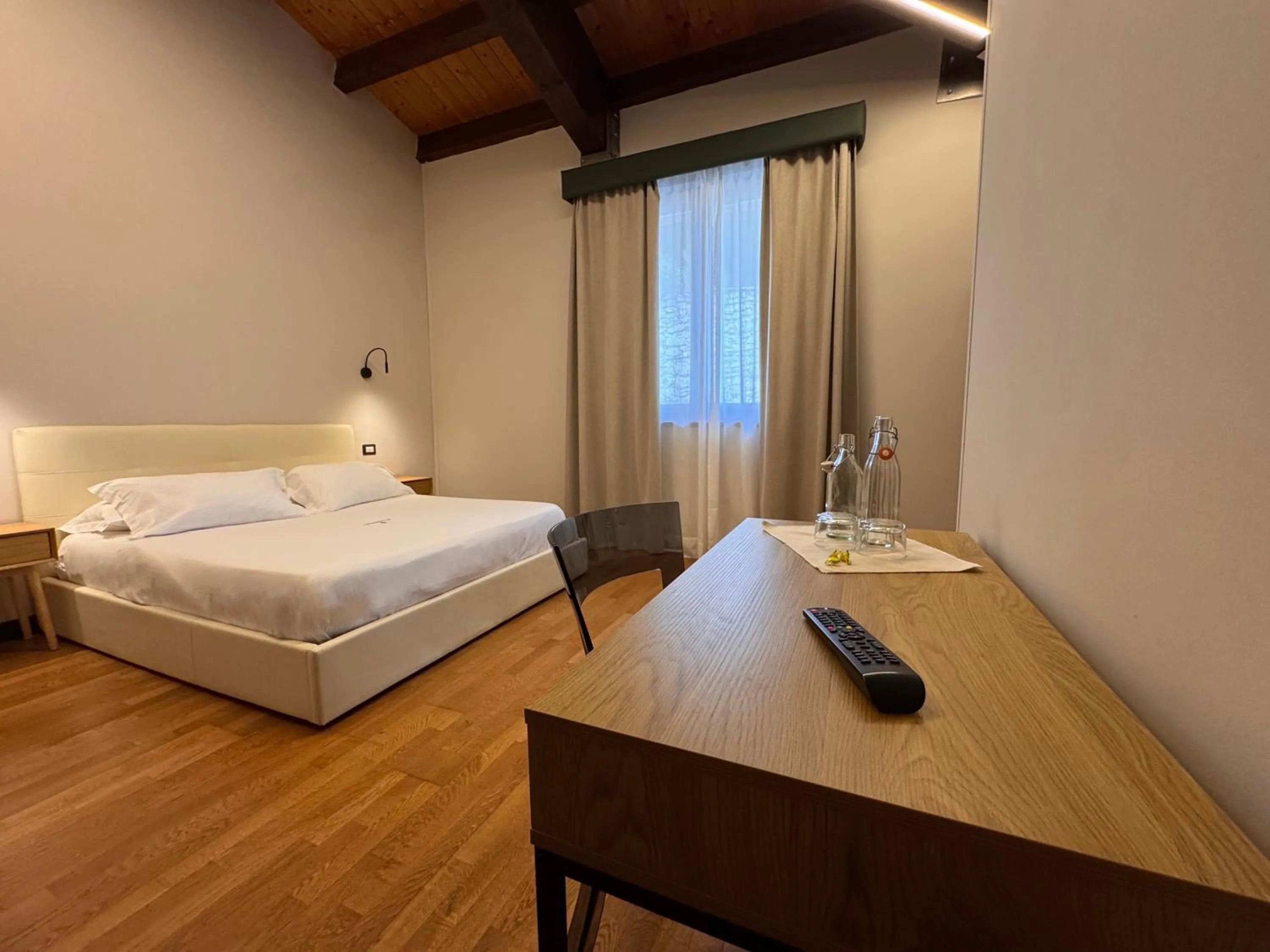 Photo of the whole room, Bed in Il Lavatoio Dimora Storica