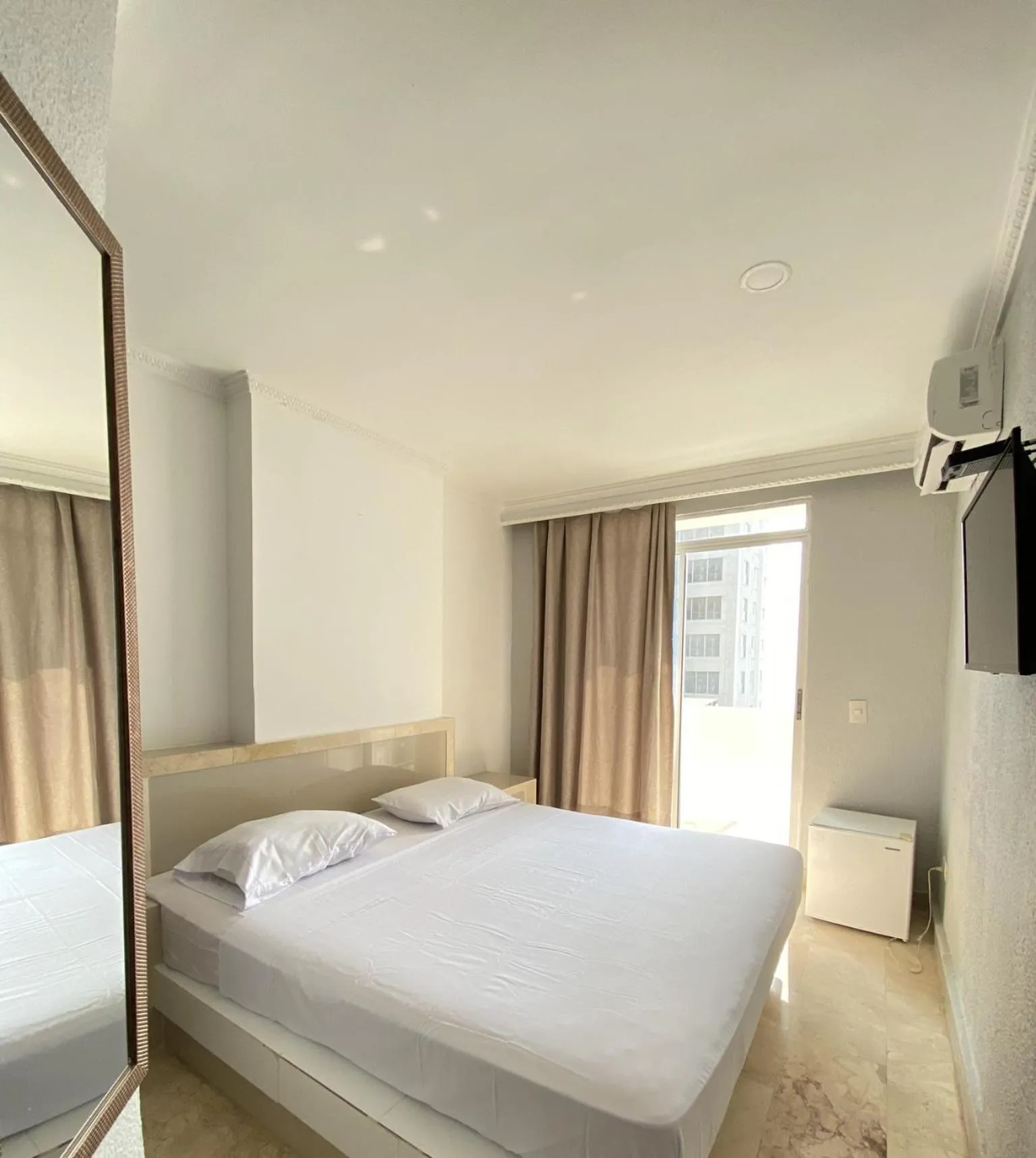 Photo of the whole room, Bed in Hotel Cartagena Premium