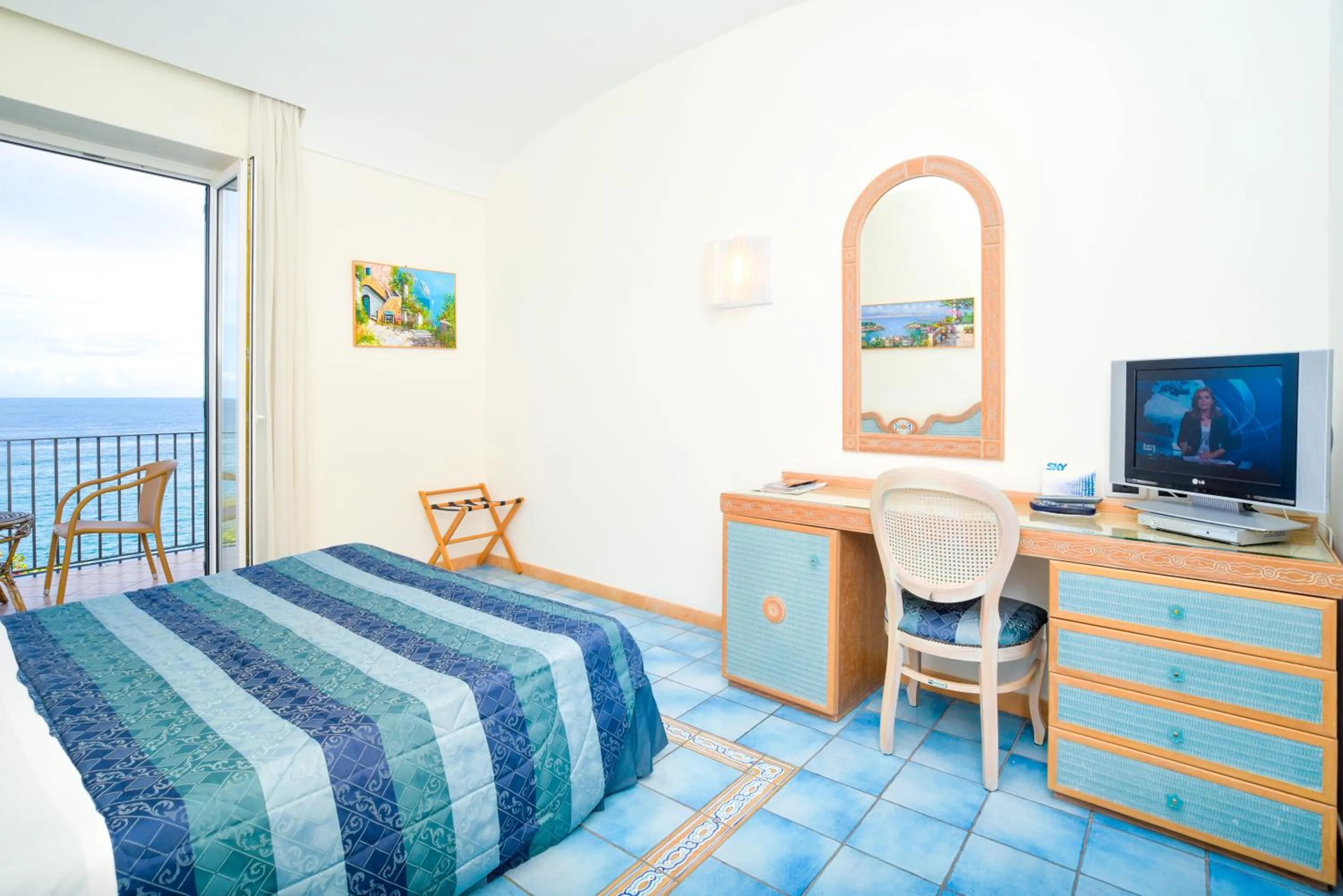 Bed in Albergo Italia - Beach Hotel