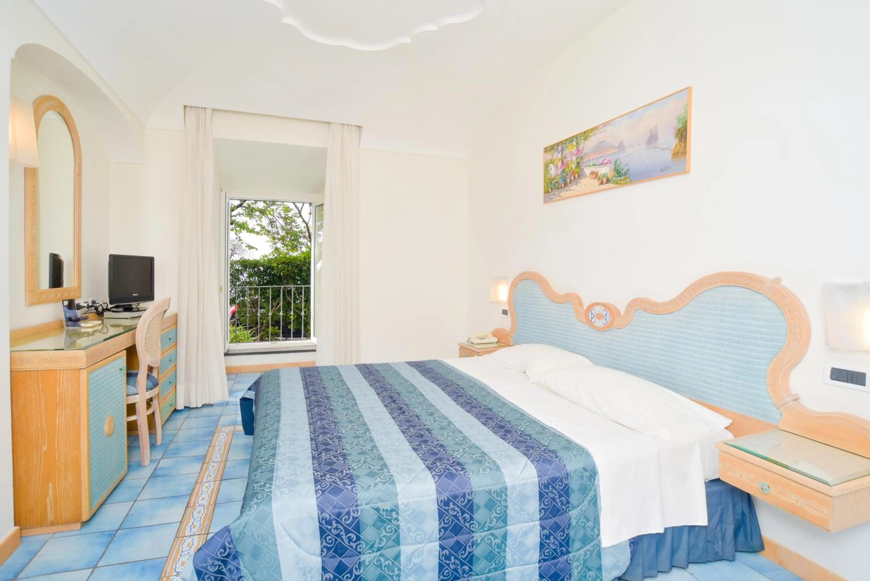 Bed in Albergo Italia - Beach Hotel