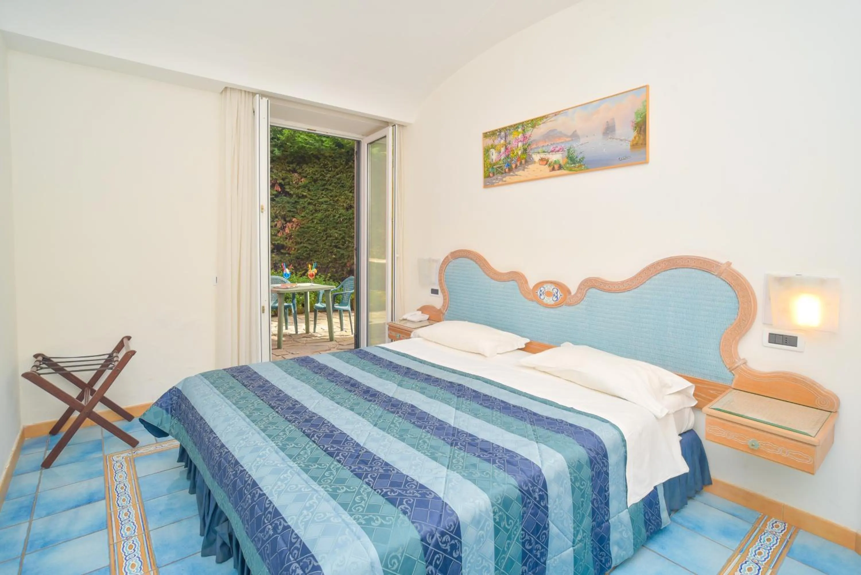 Bed in Albergo Italia - Beach Hotel