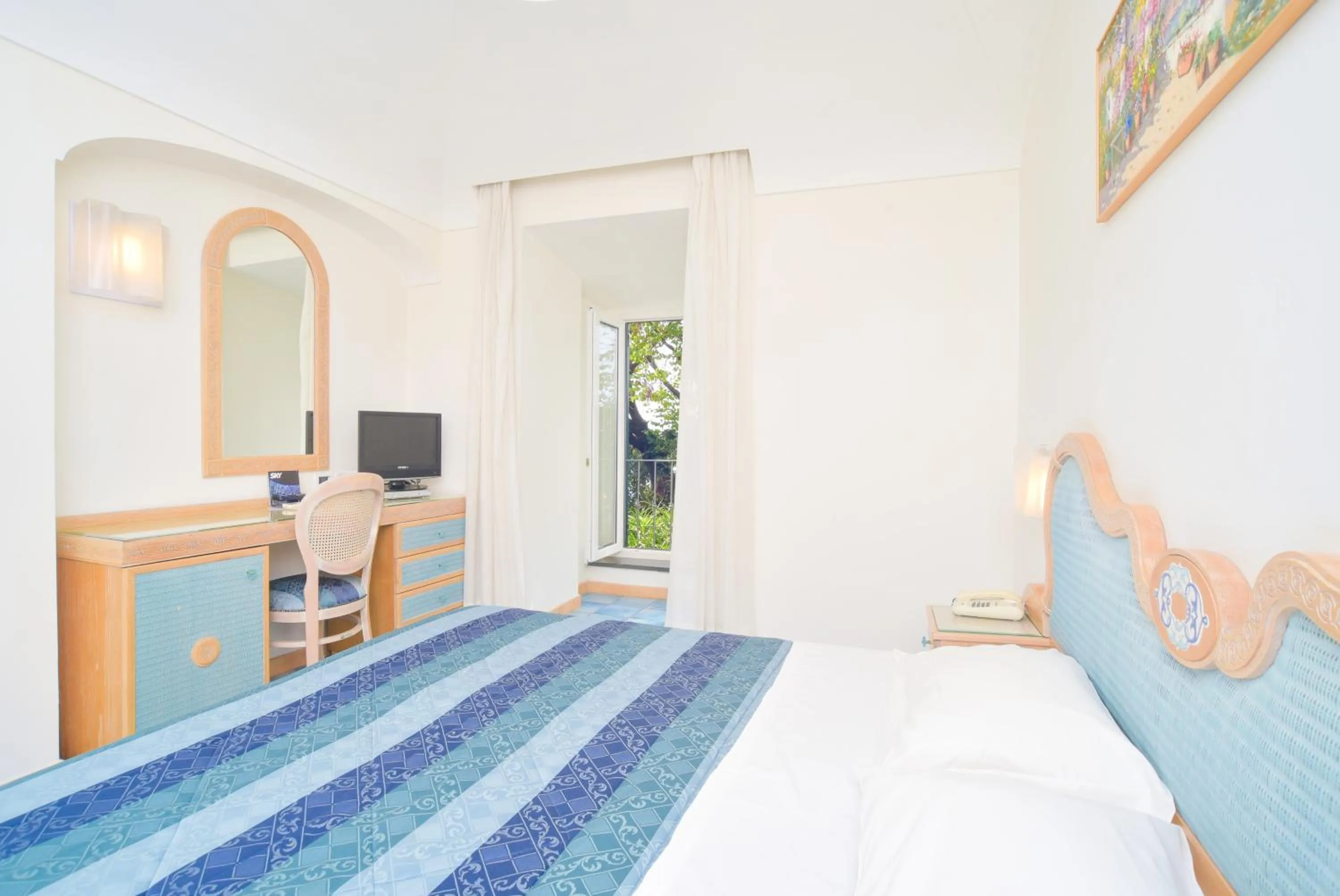 Bed in Albergo Italia - Beach Hotel