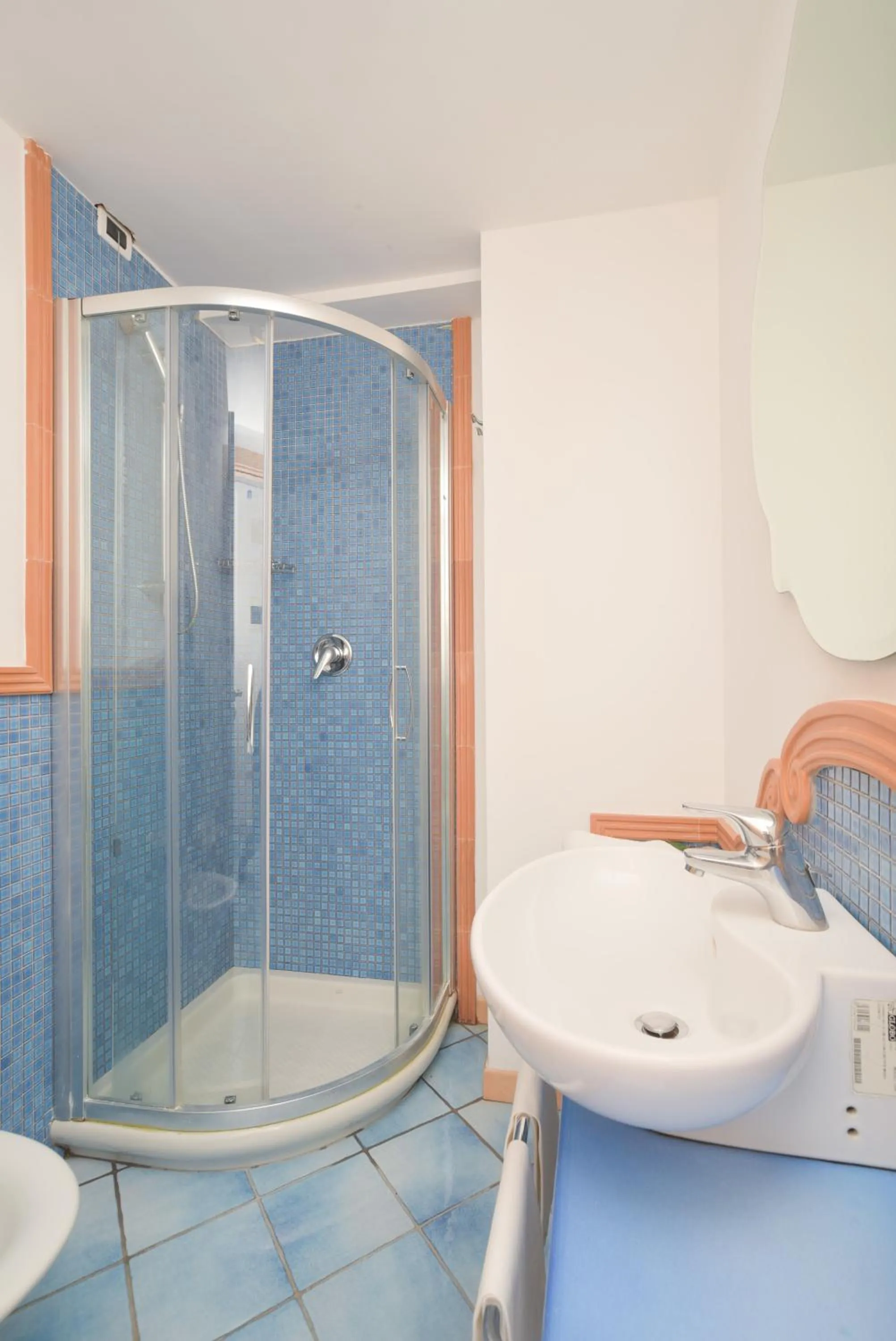 Shower in Albergo Italia - Beach Hotel