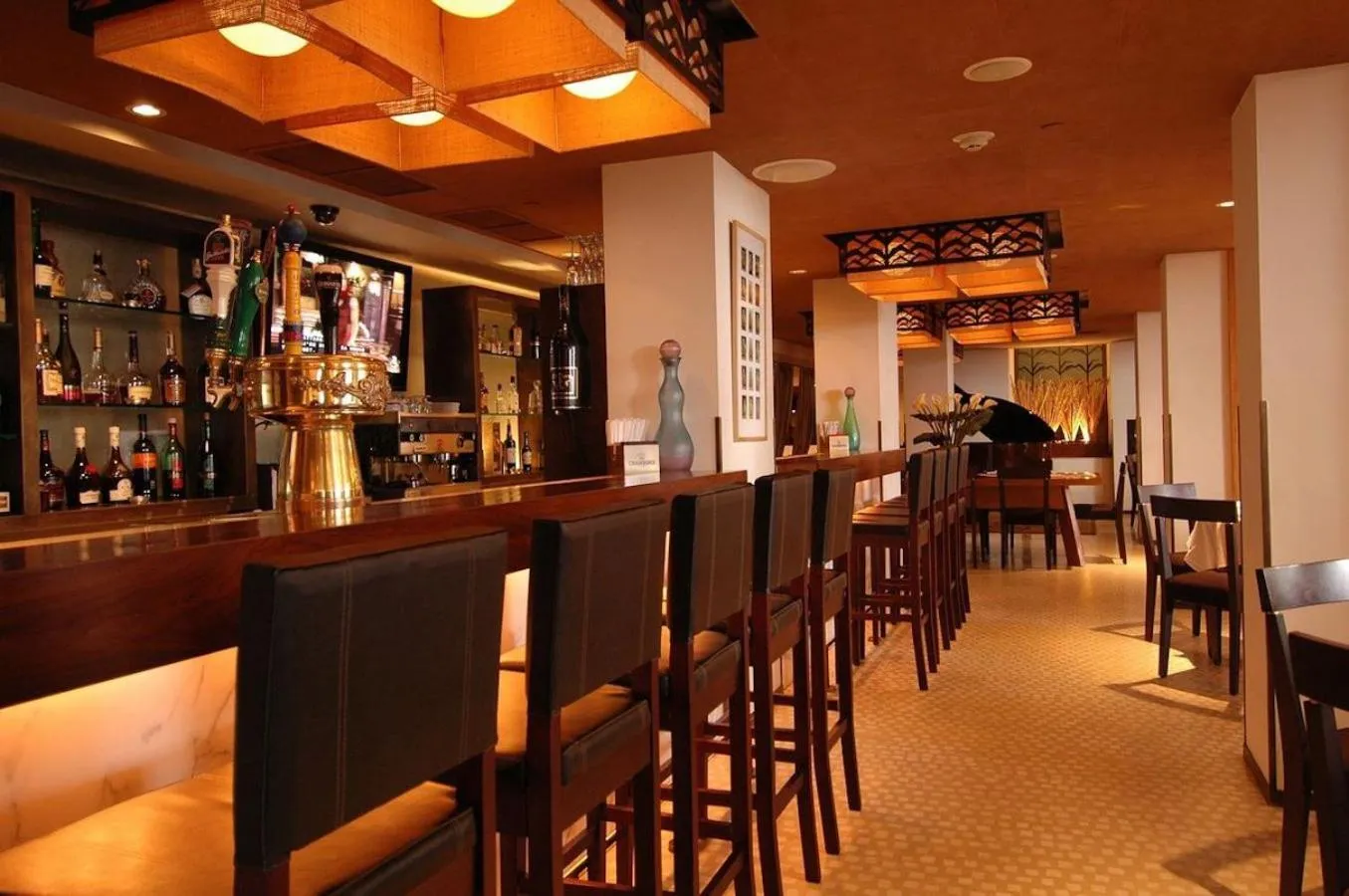 Lounge or bar in Robert Treat Hotel