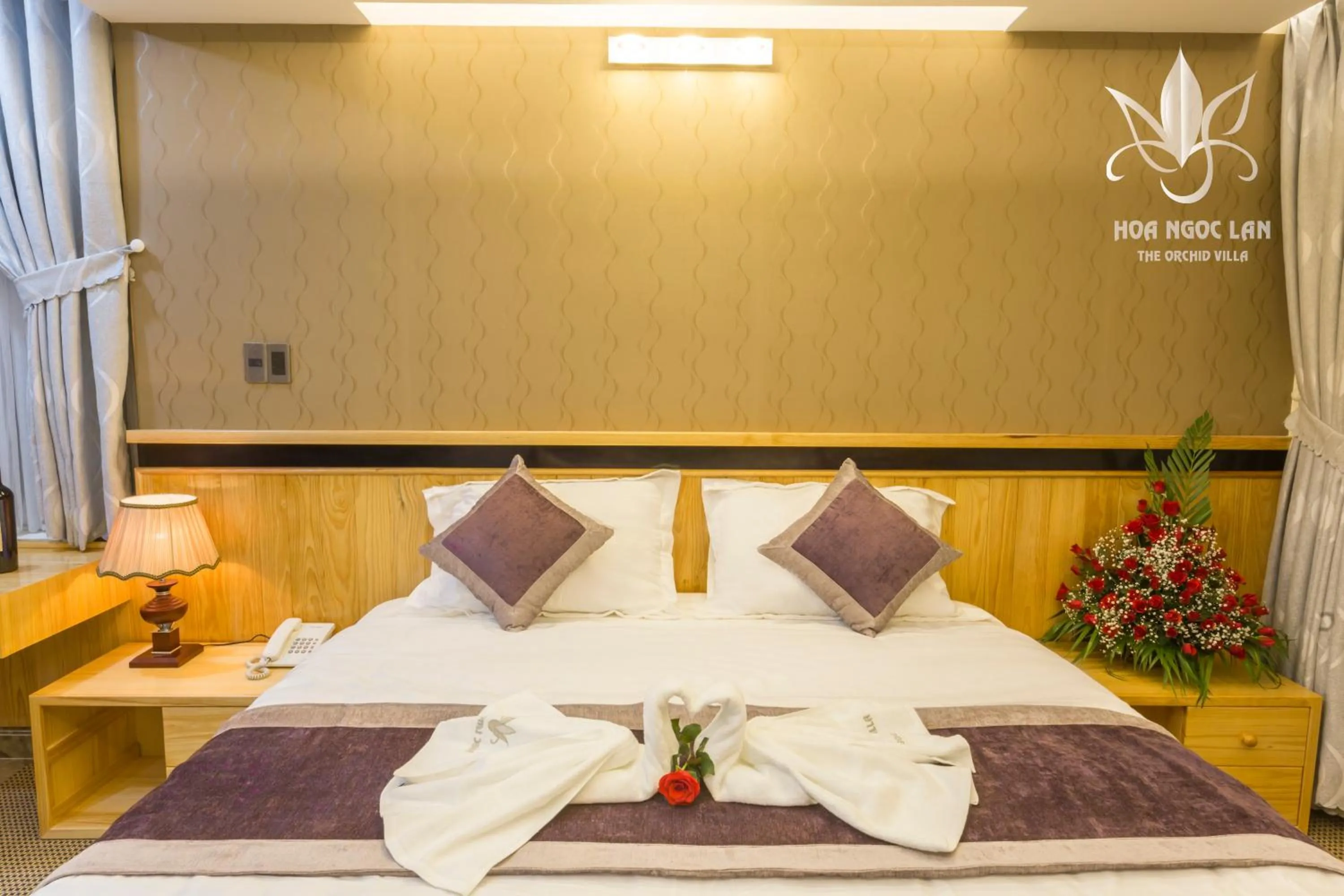 Photo of the whole room, Bed in Hoa Ngoc Lan - The Orchid Villa Dalat