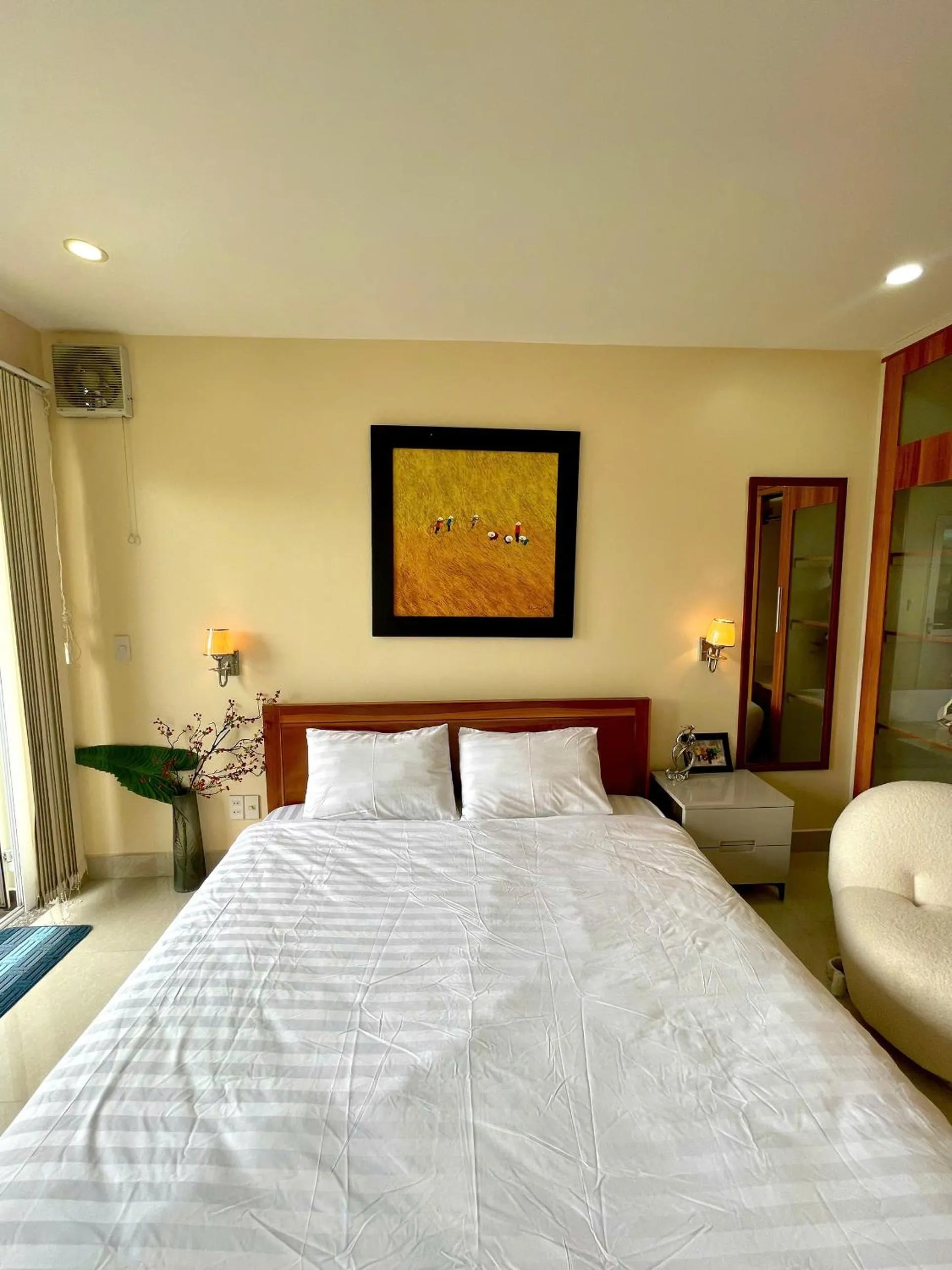 Bed in Hoa Ngoc Lan - The Orchid Villa Dalat