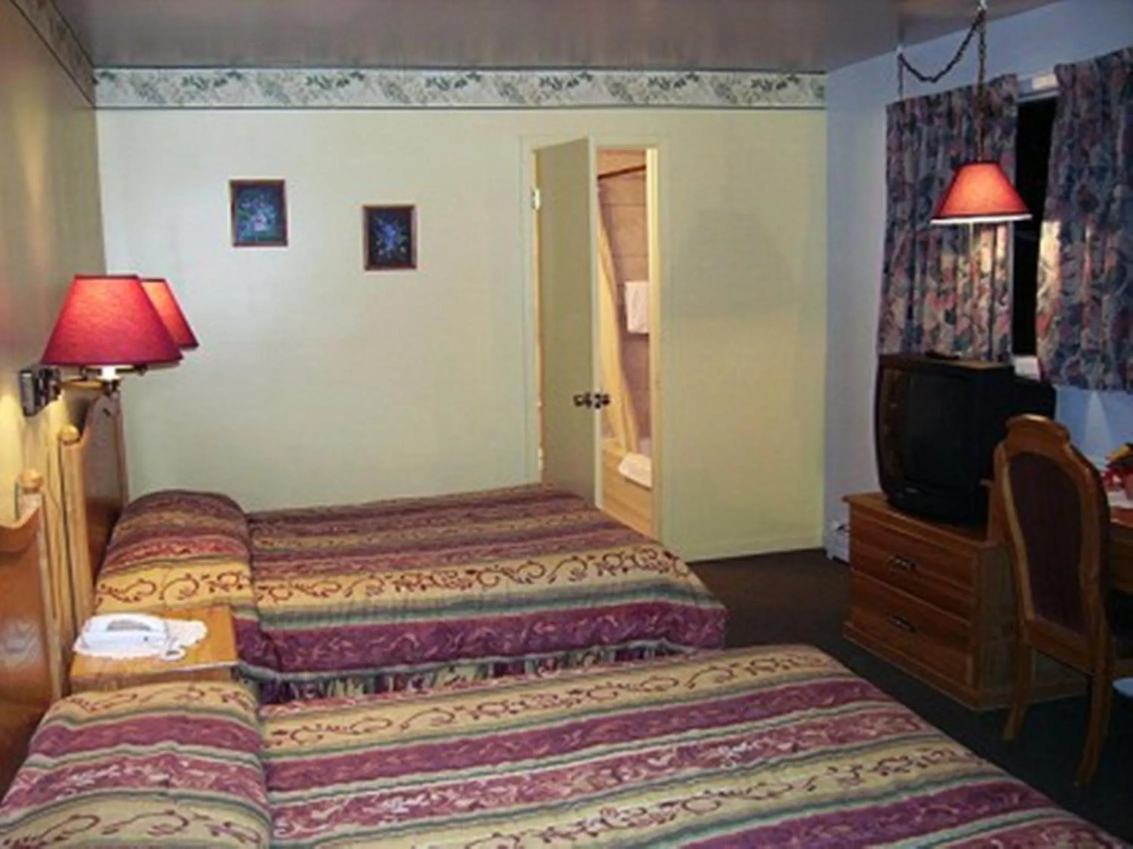 Bed in Auberge Mountain View Inn