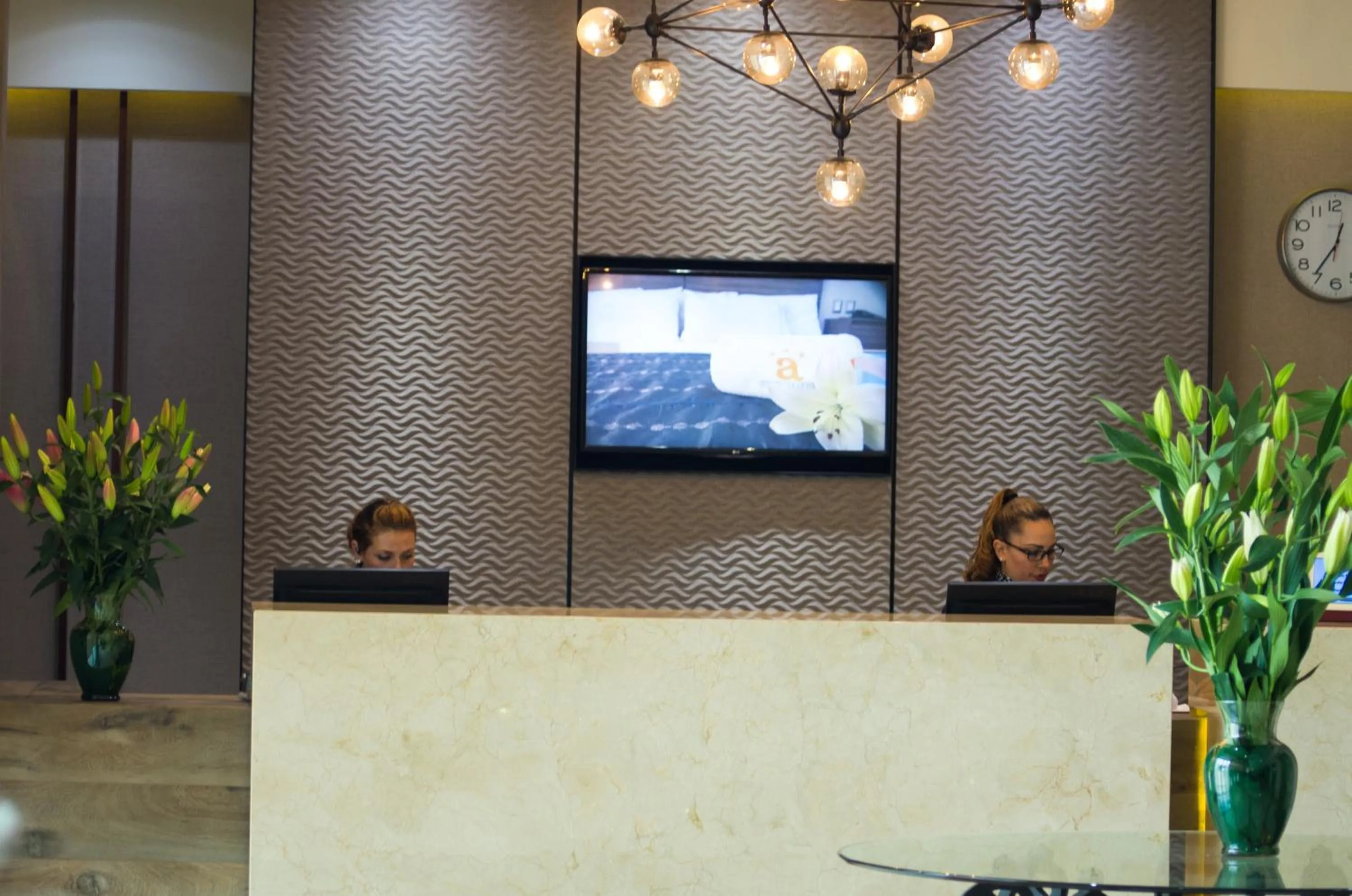 Lobby or reception in Hotel Expo Abastos