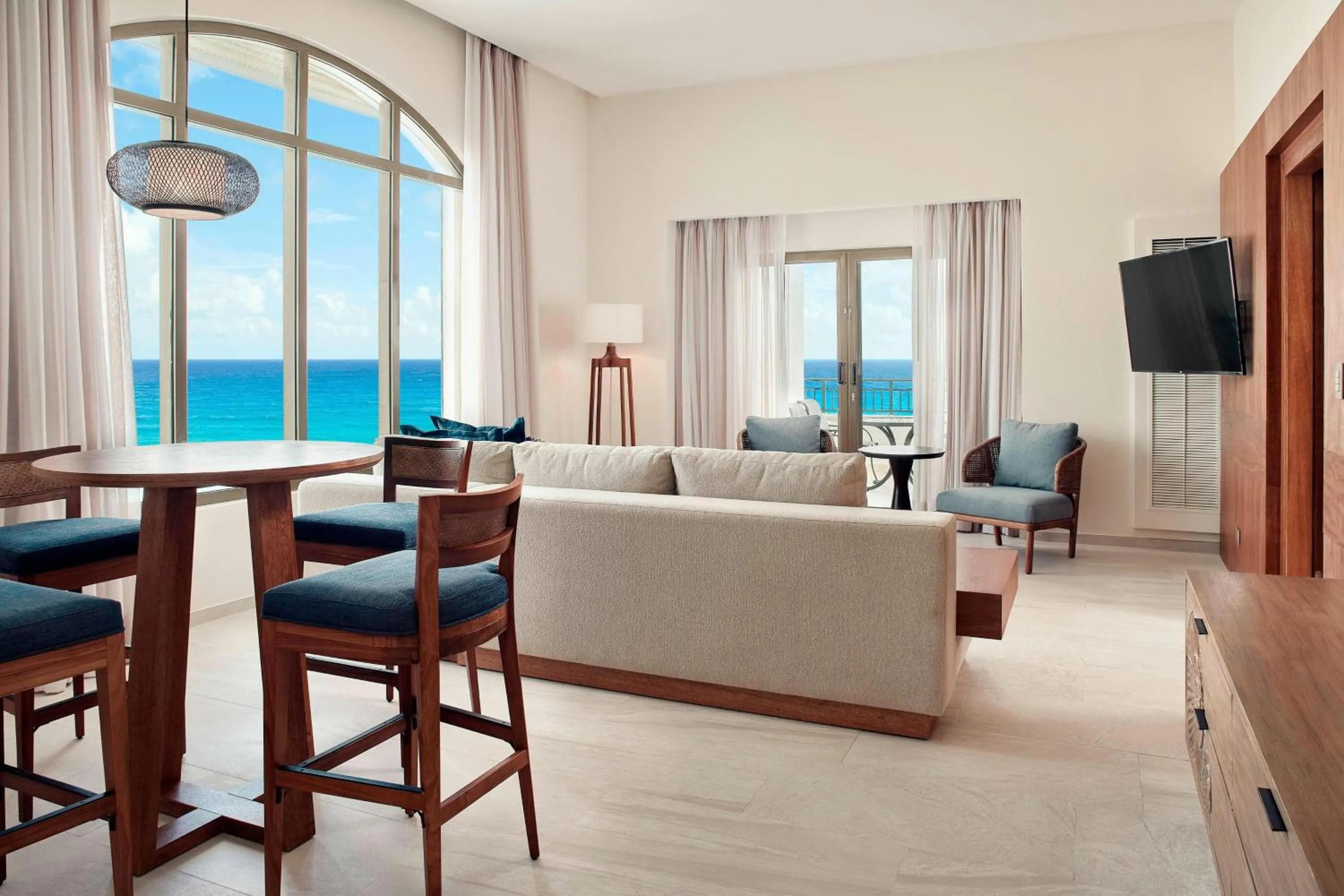 Living room in JW Marriott Cancun Resort & Spa