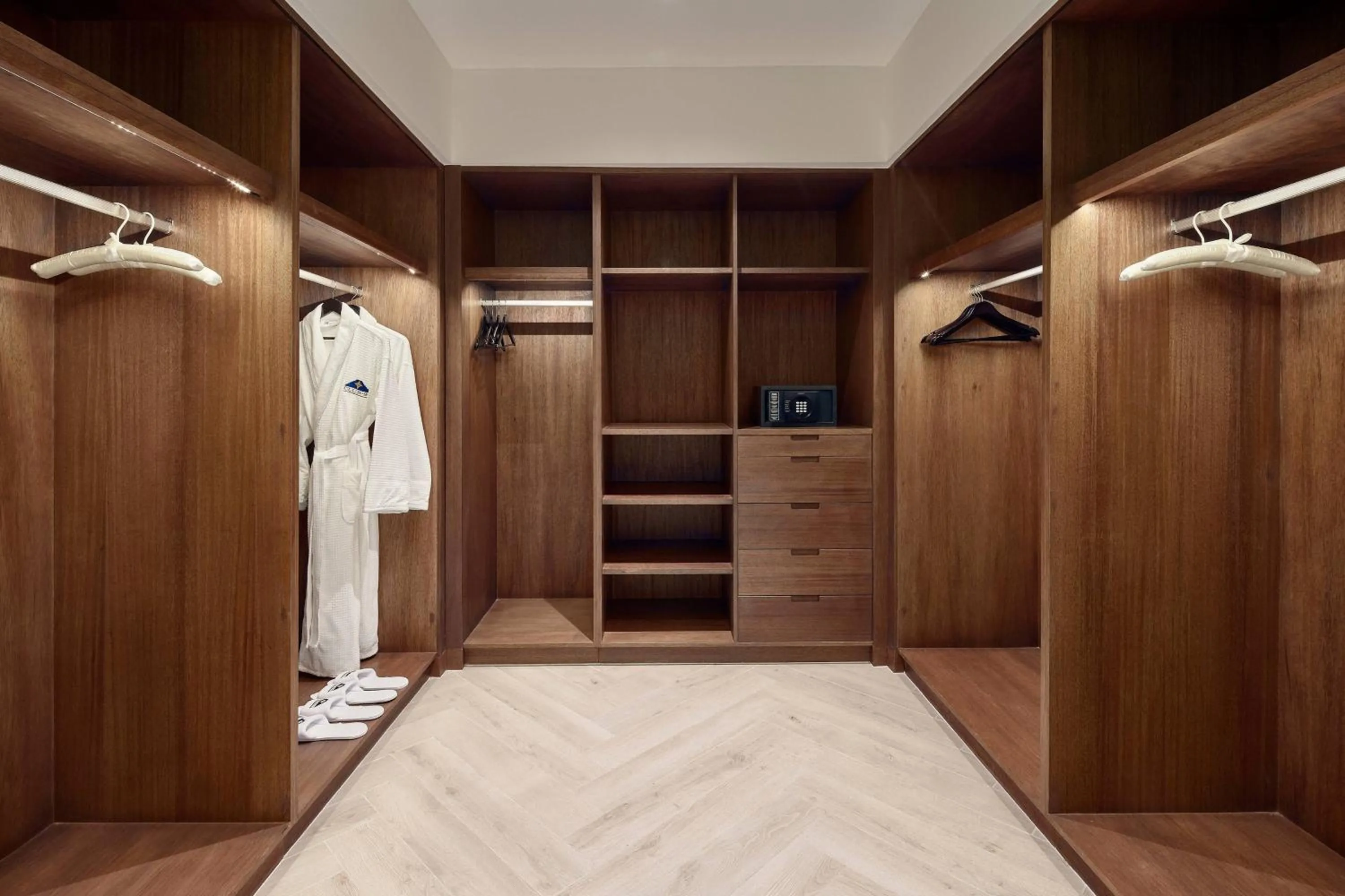 Photo of the whole room in JW Marriott Cancun Resort & Spa