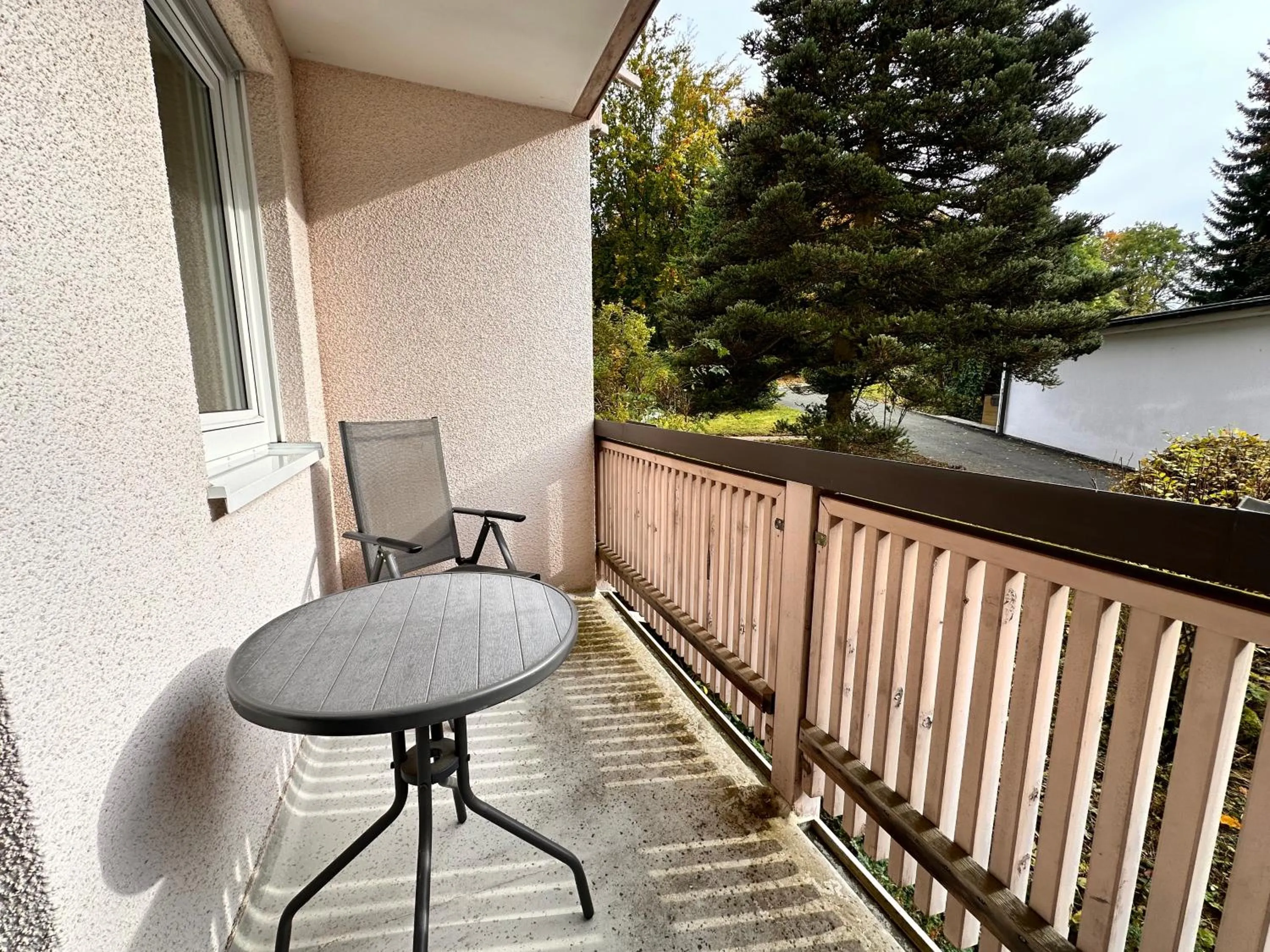 Patio in Pension zum Löwen, Parkplatz, Wlan, Zentral