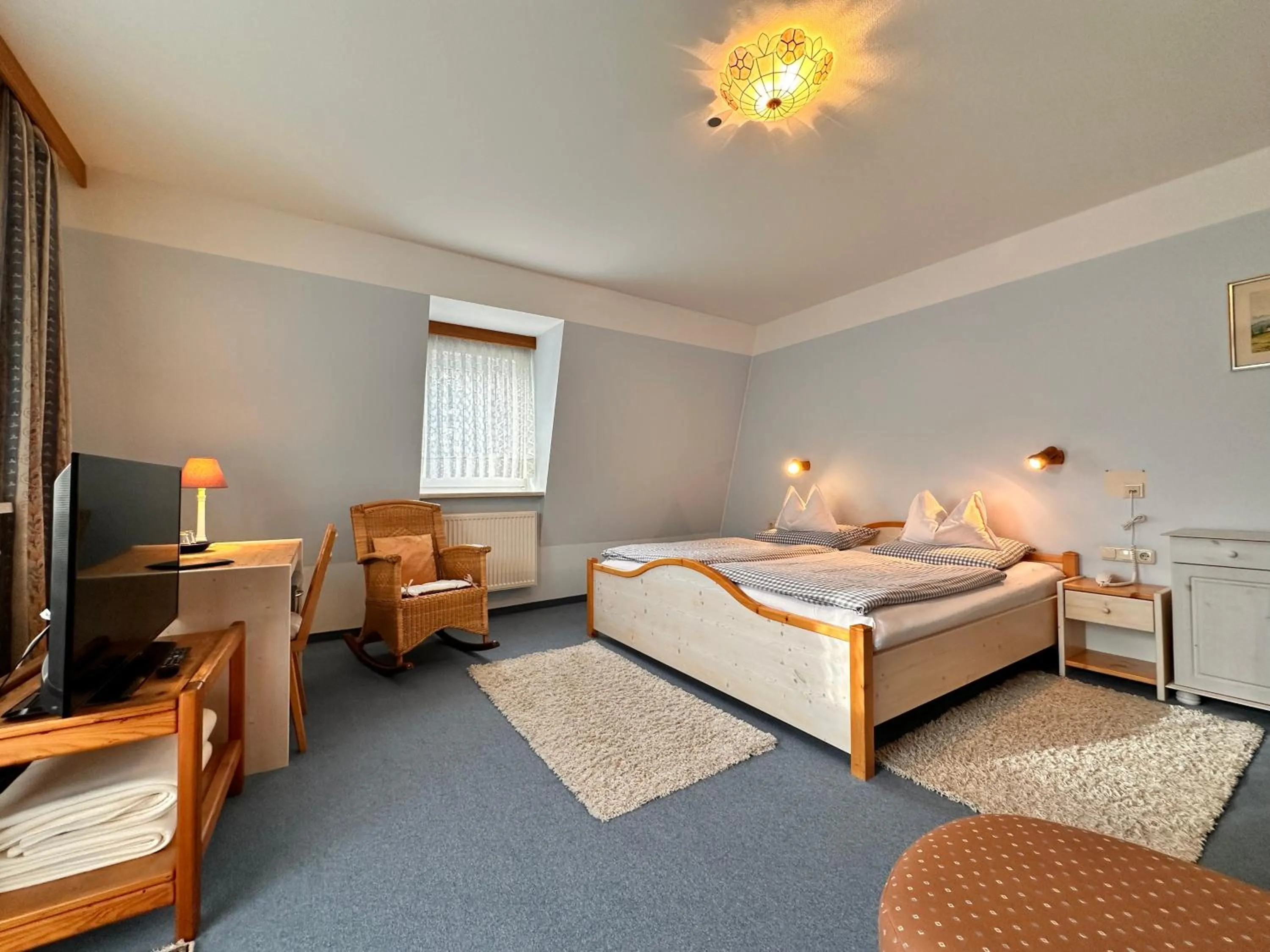 Bed in Pension zum Löwen, Parkplatz, Wlan, Zentral