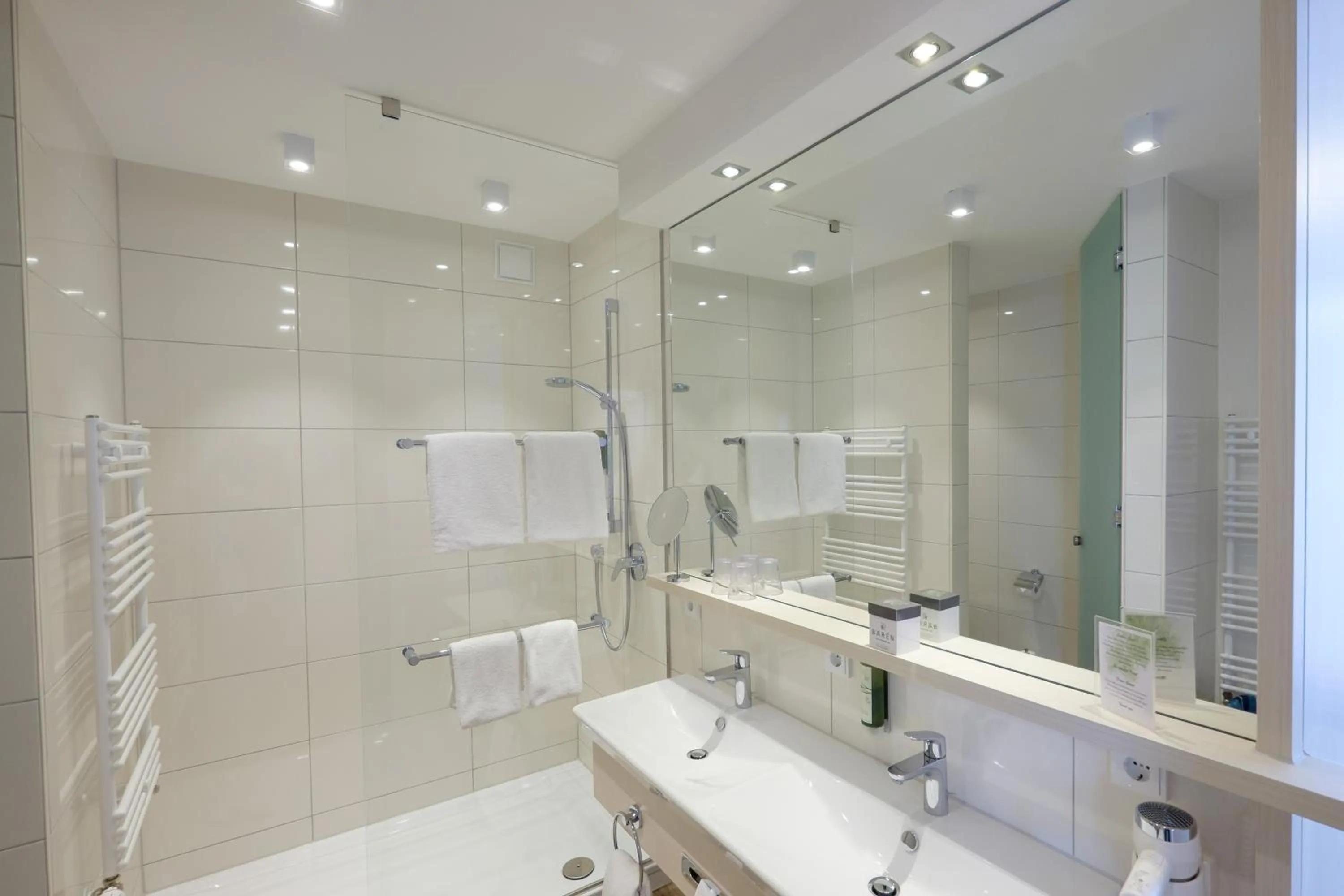 Bathroom in Hotel Bären Titisee