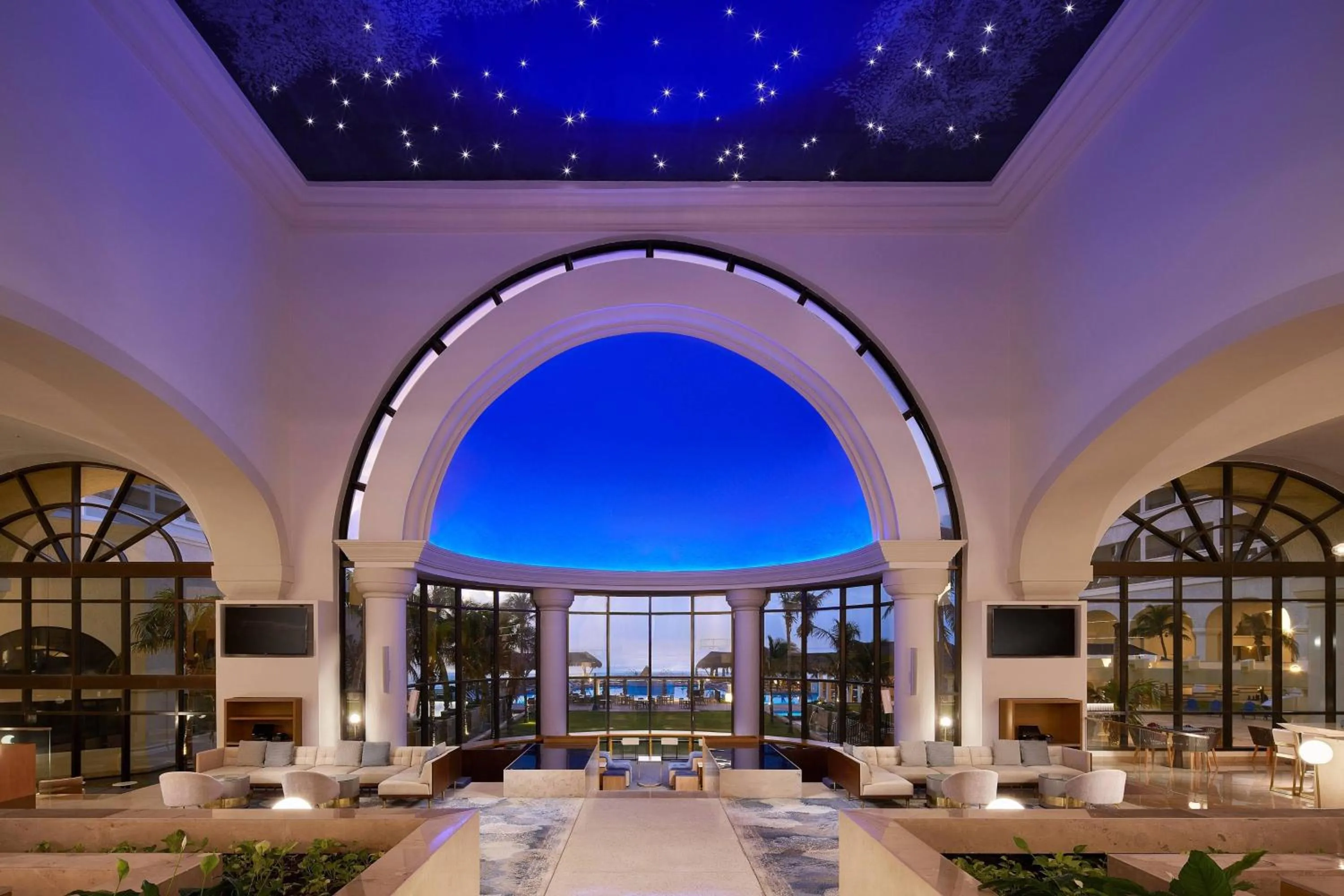 Lobby or reception in Marriott Cancun, An All-Inclusive Resort