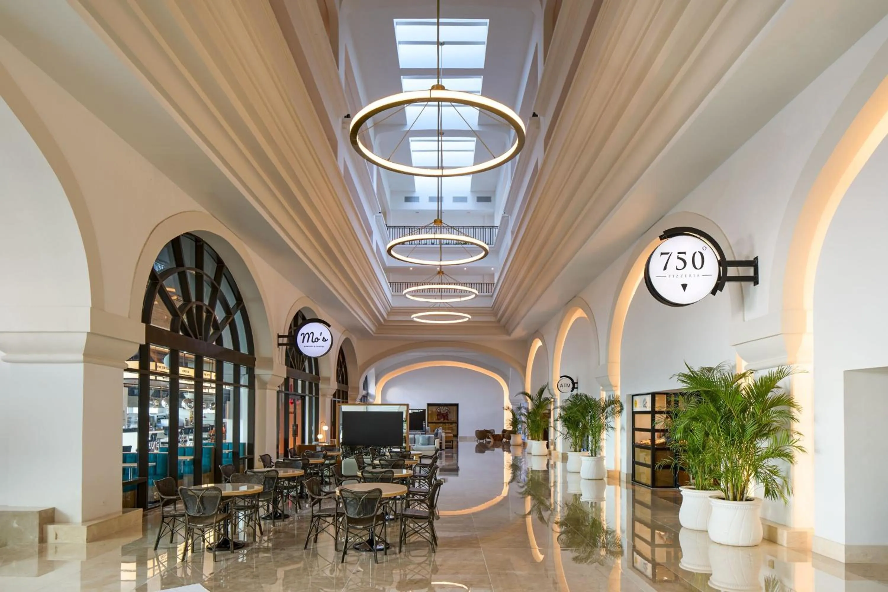 Lobby or reception in Marriott Cancun, An All-Inclusive Resort