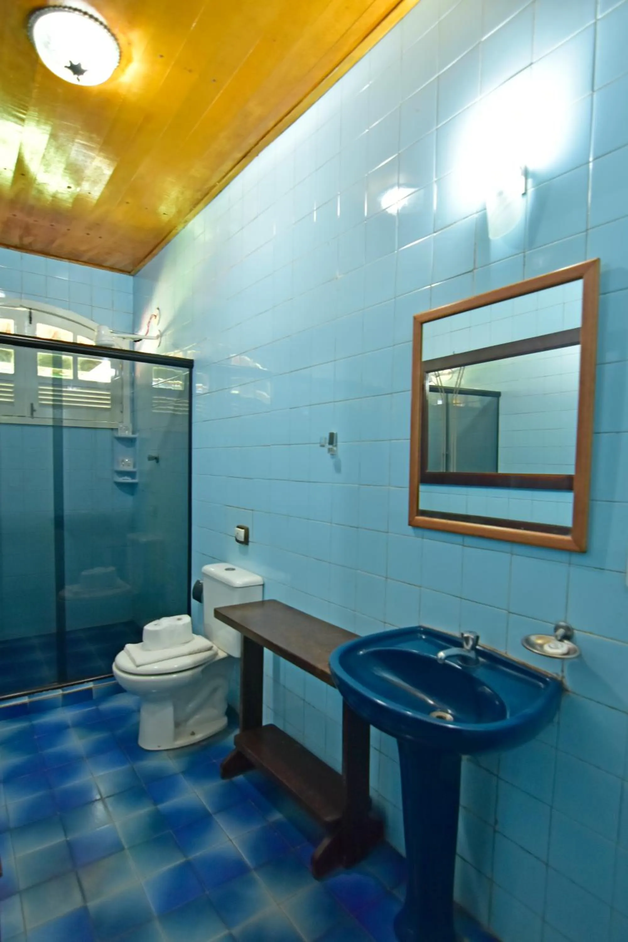 Toilet in Pousada Tanto Mar