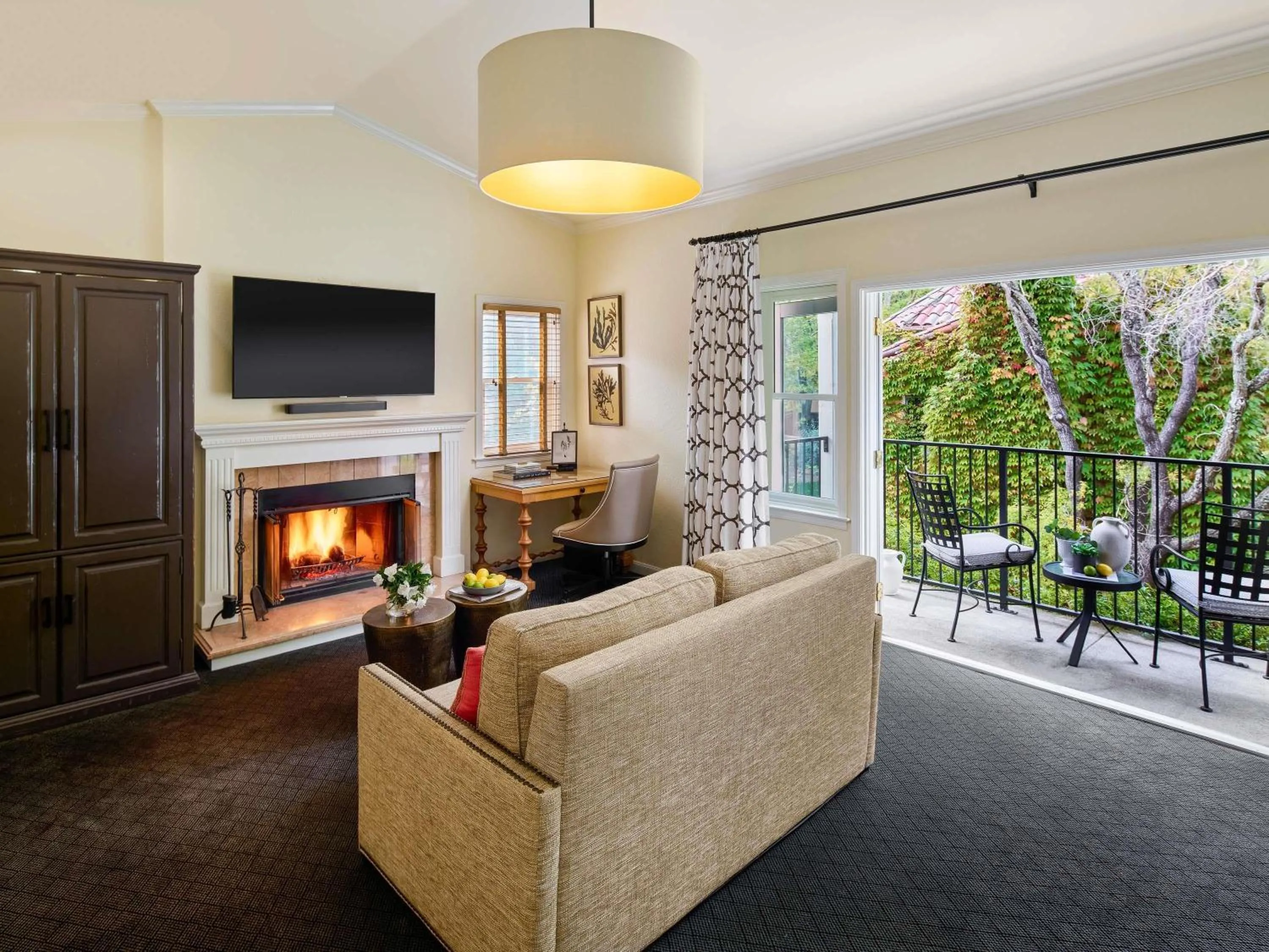 Bedroom in Fairmont Sonoma Mission Inn & Spa