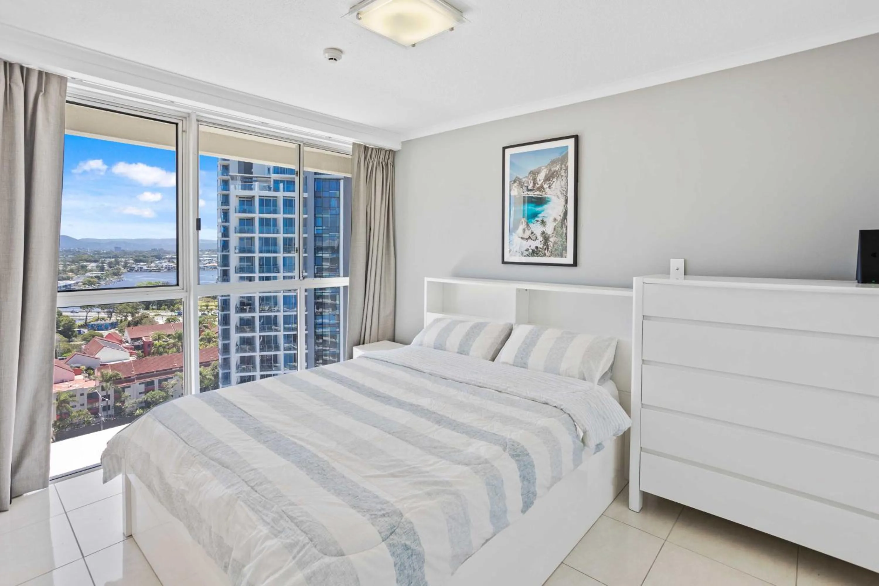 Bed in Baronnet Apartments