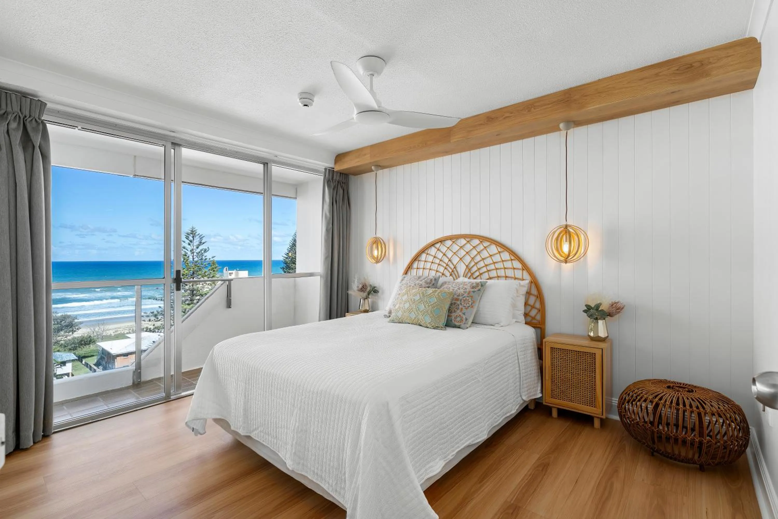 Bed in Baronnet Apartments