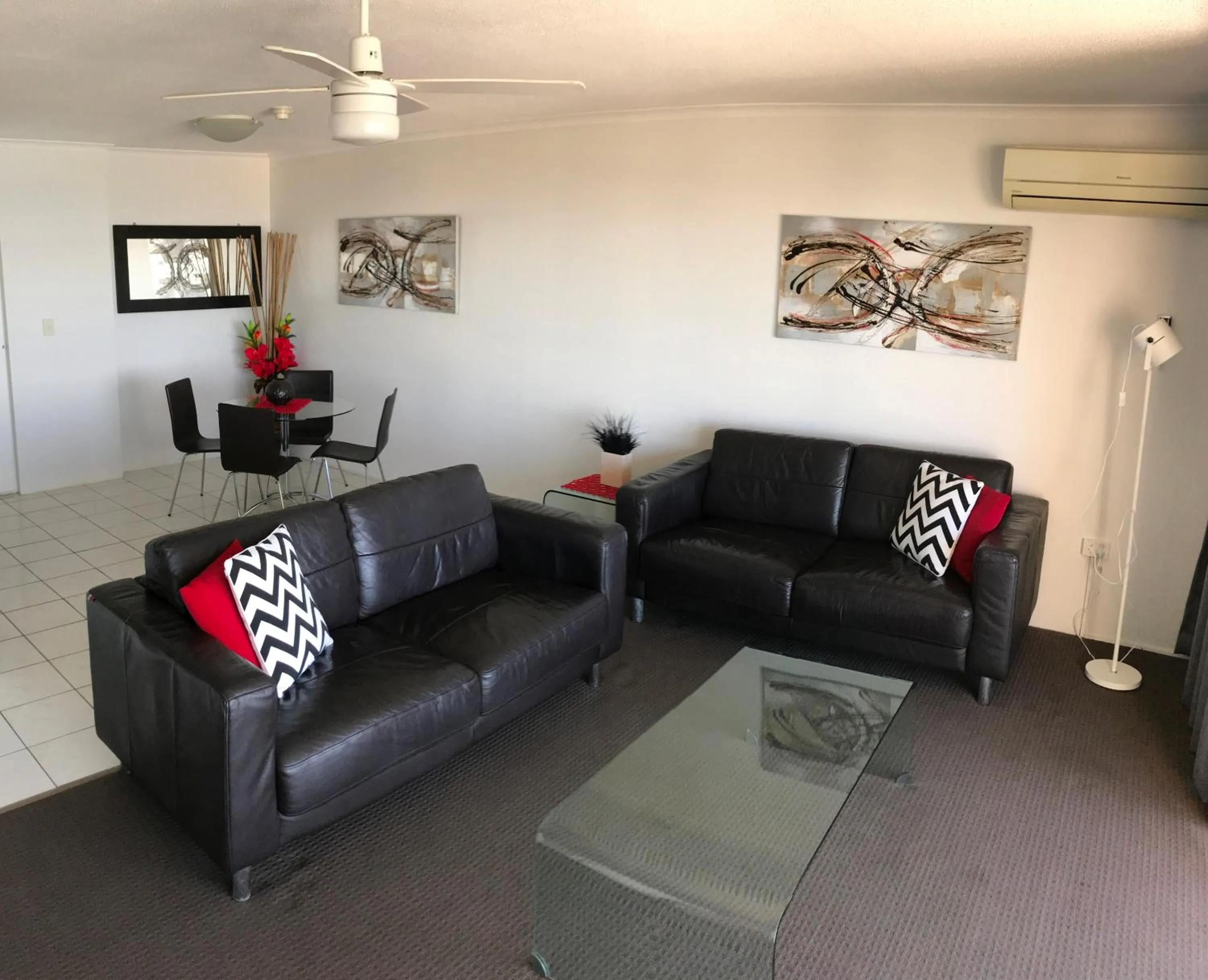 Living room in Baronnet Apartments