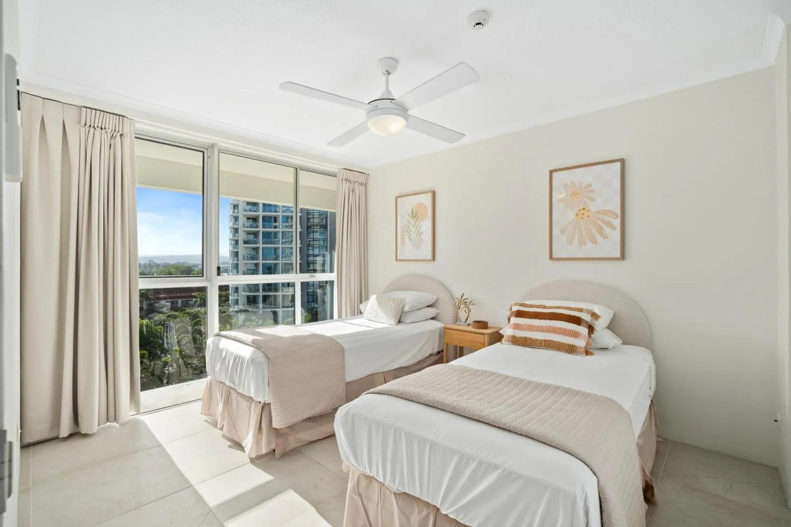 Bed in Baronnet Apartments