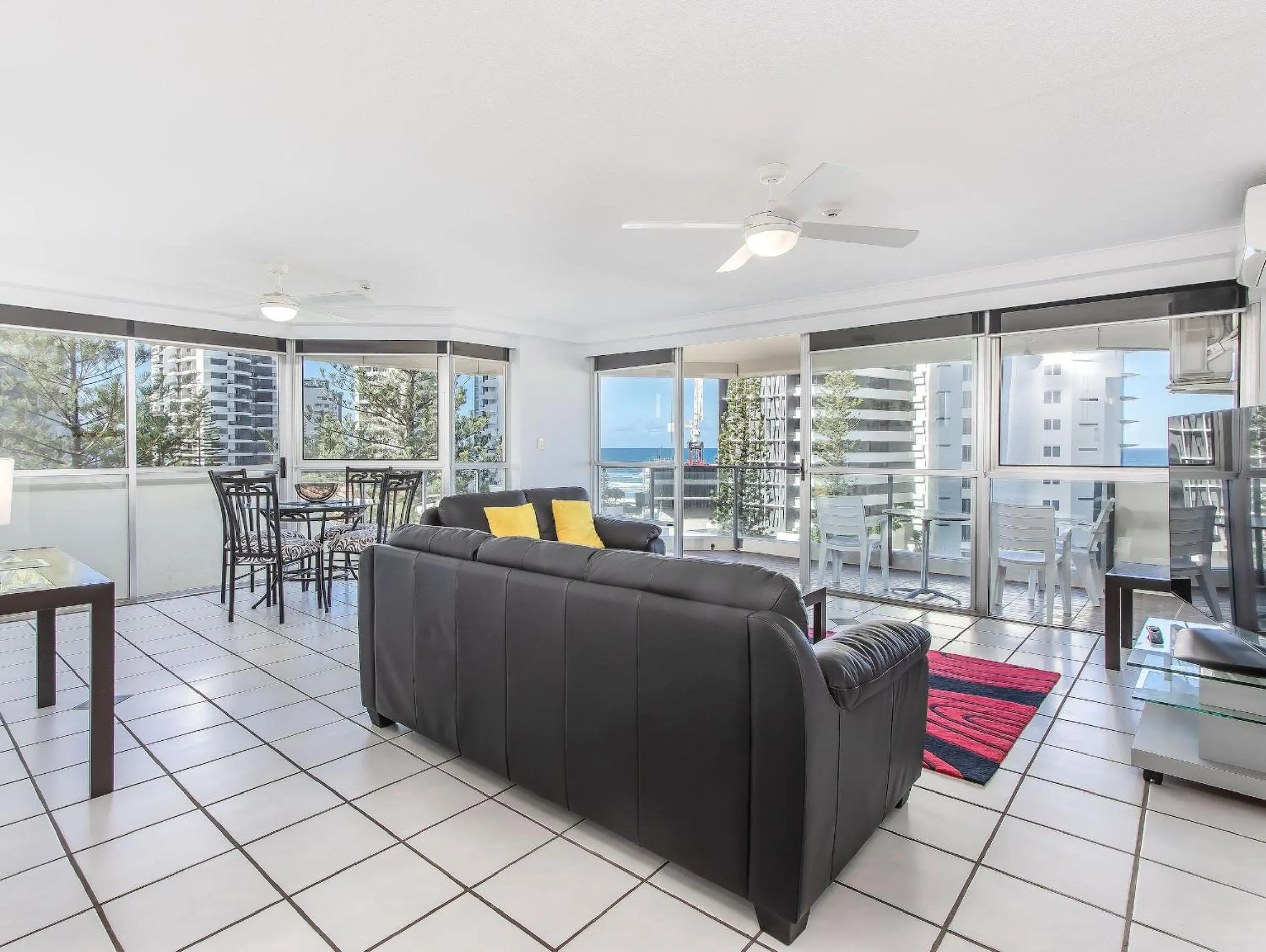 Patio in Baronnet Apartments