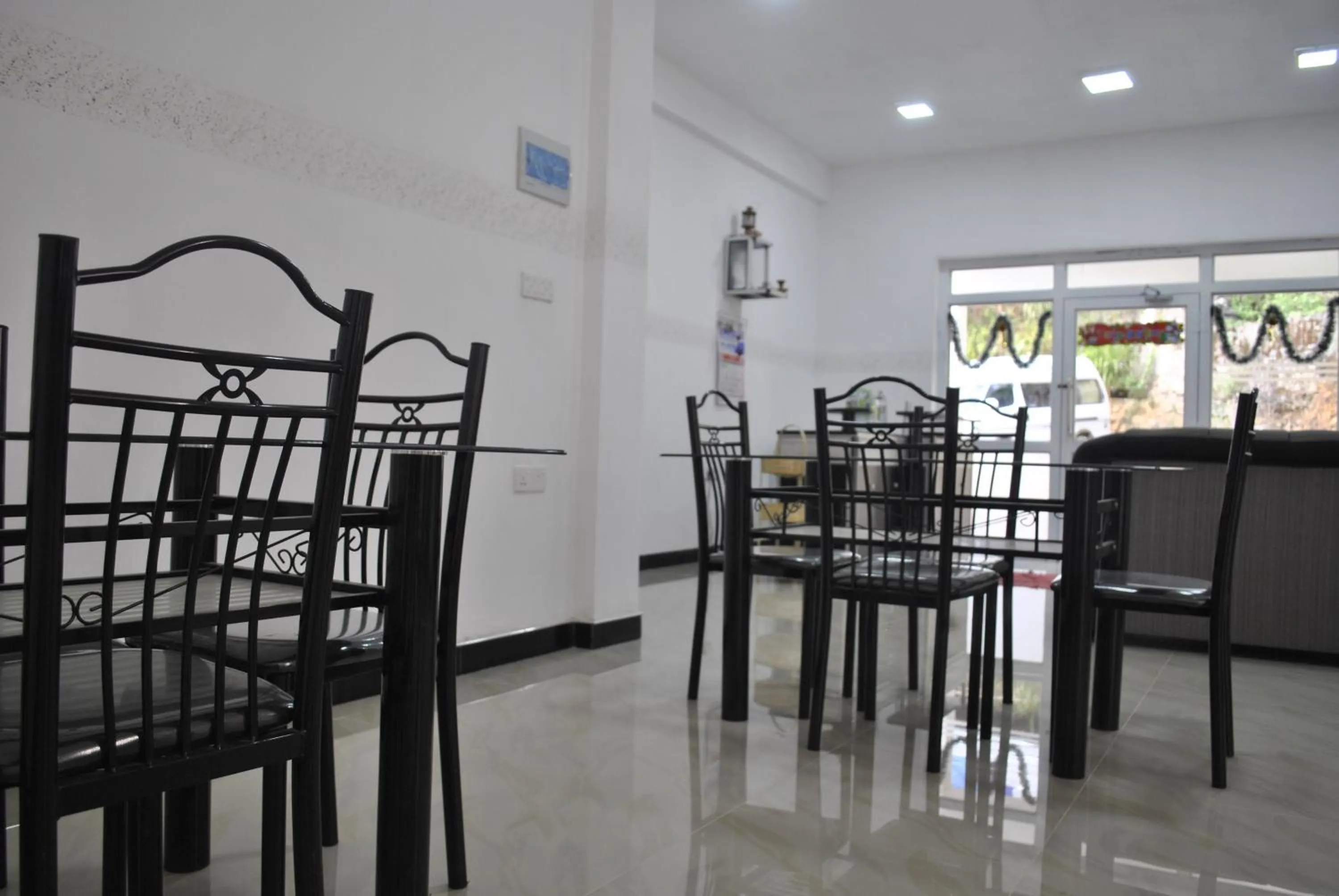 Food and drinks in Mountain Villa Adam's Peak